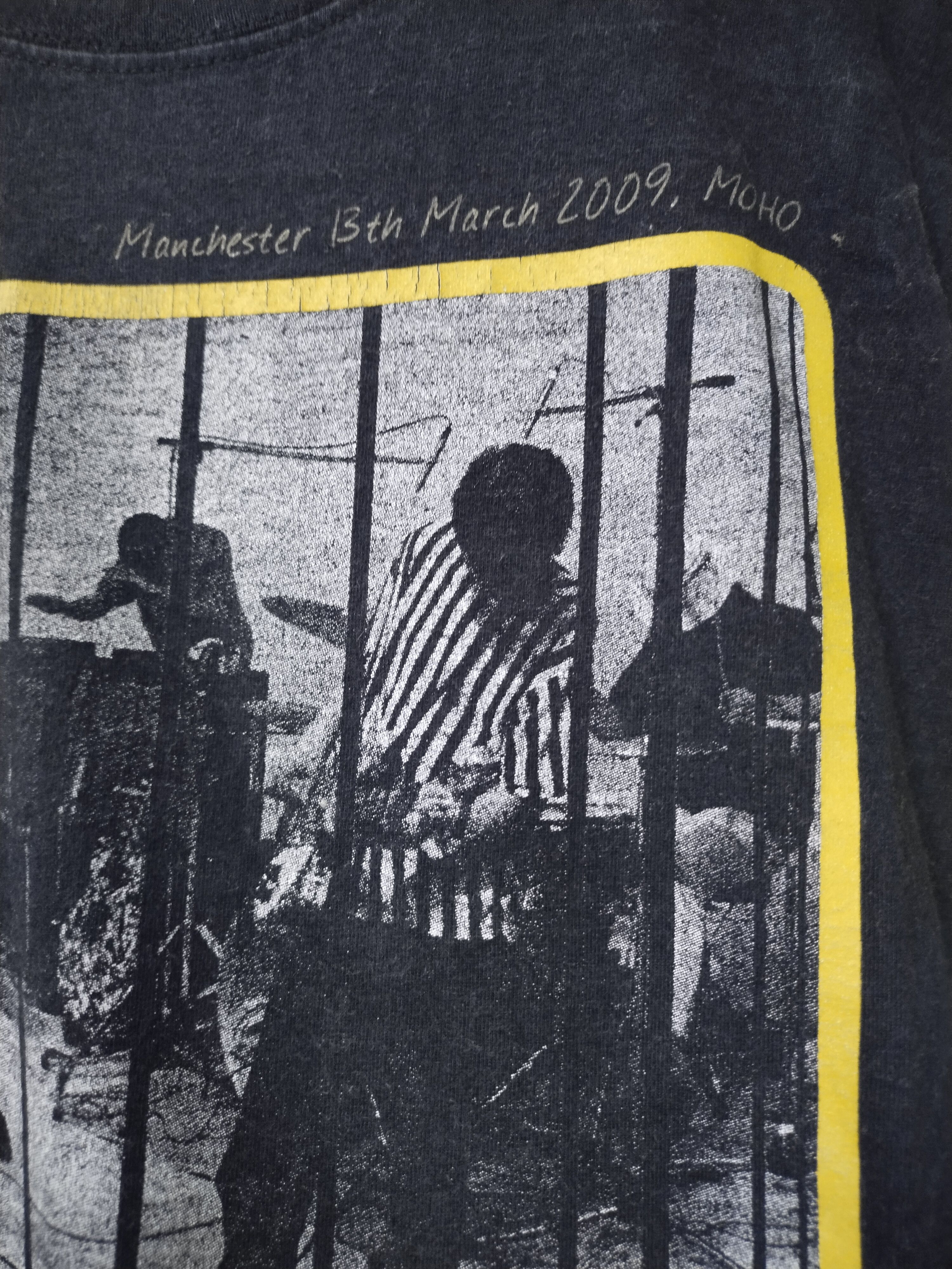 Band Tees Vintage The Stone Roses 20th Anniversary T Shirt Rare Size US L / EU 52-54 / 3 - 8 Thumbnail
