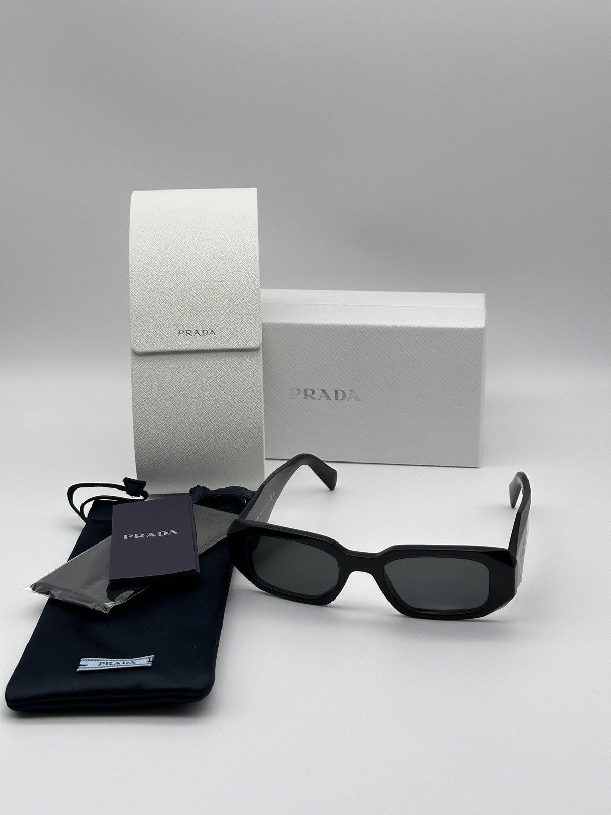 Luxottica × Prada × Streetwear Prada Symbole sunglasses SPR
