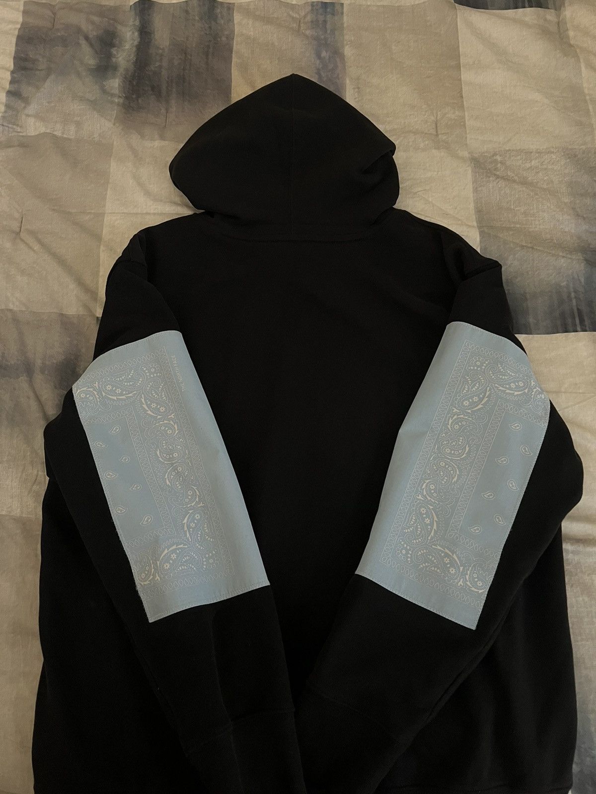 Supreme × The North Face Black & Baby Blue Bandana Paisley Hoodie Size US L / EU 52-54 / 3 - 7 Thumbnail