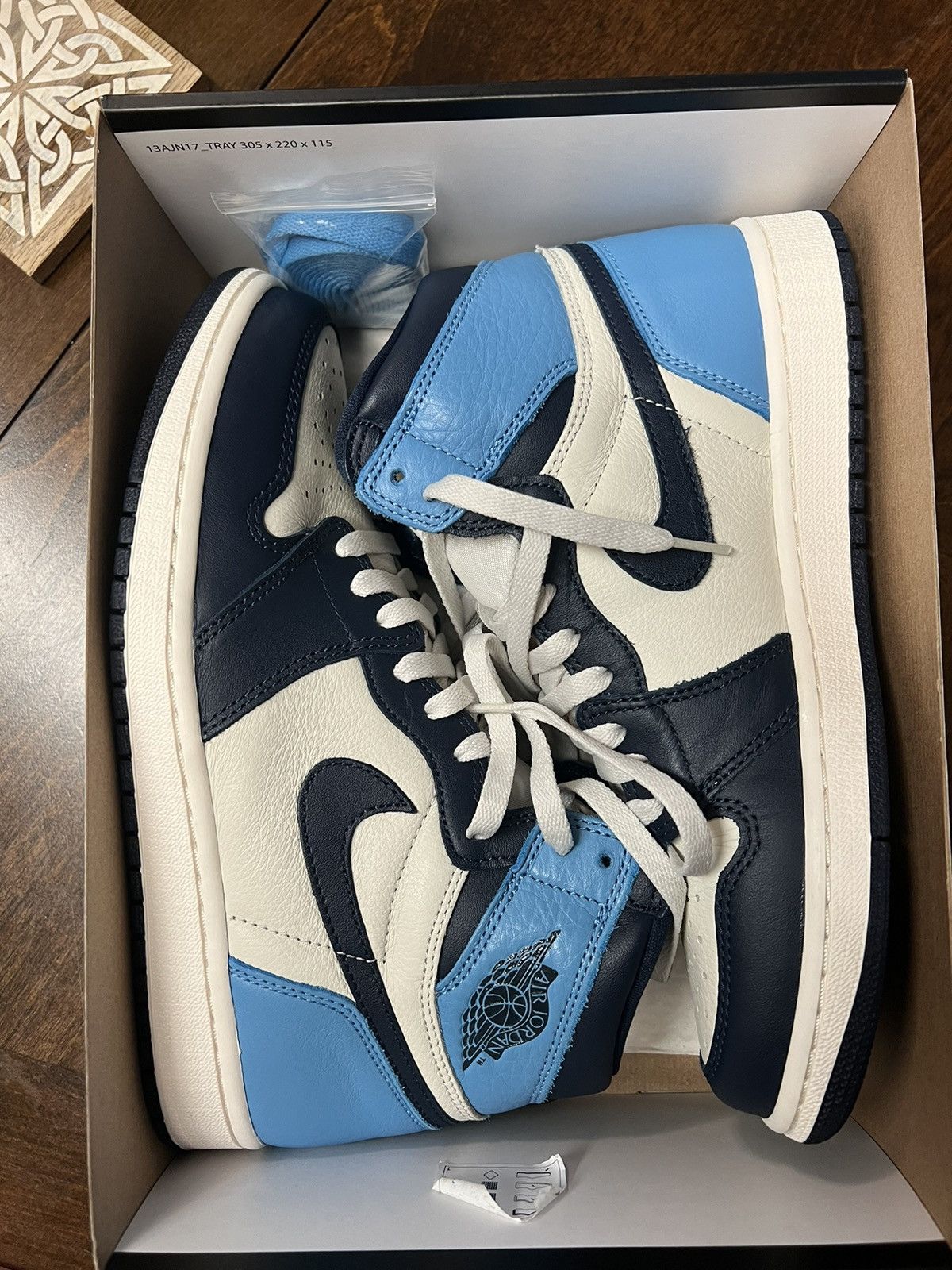aj1 obsidian university blue