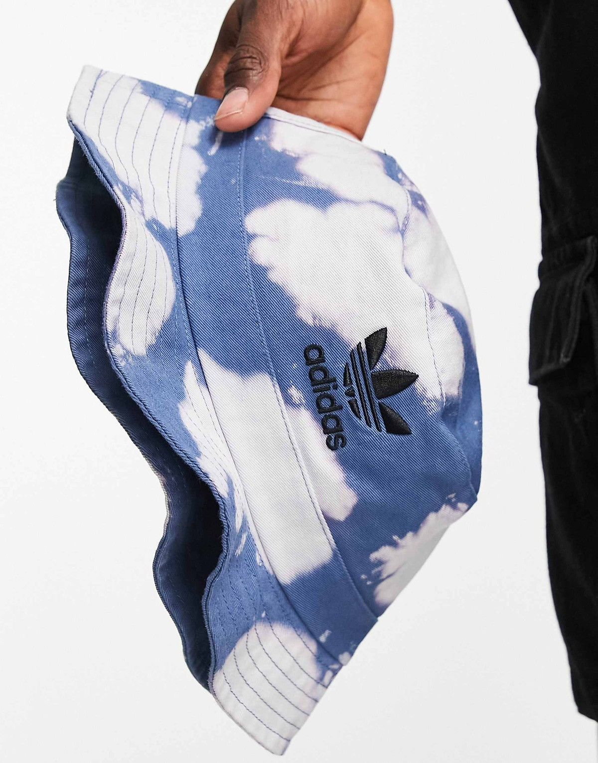 Adidas Vibtage Adidas Bucket Hat Y2K Size ONE SIZE - 1 Thumbnail