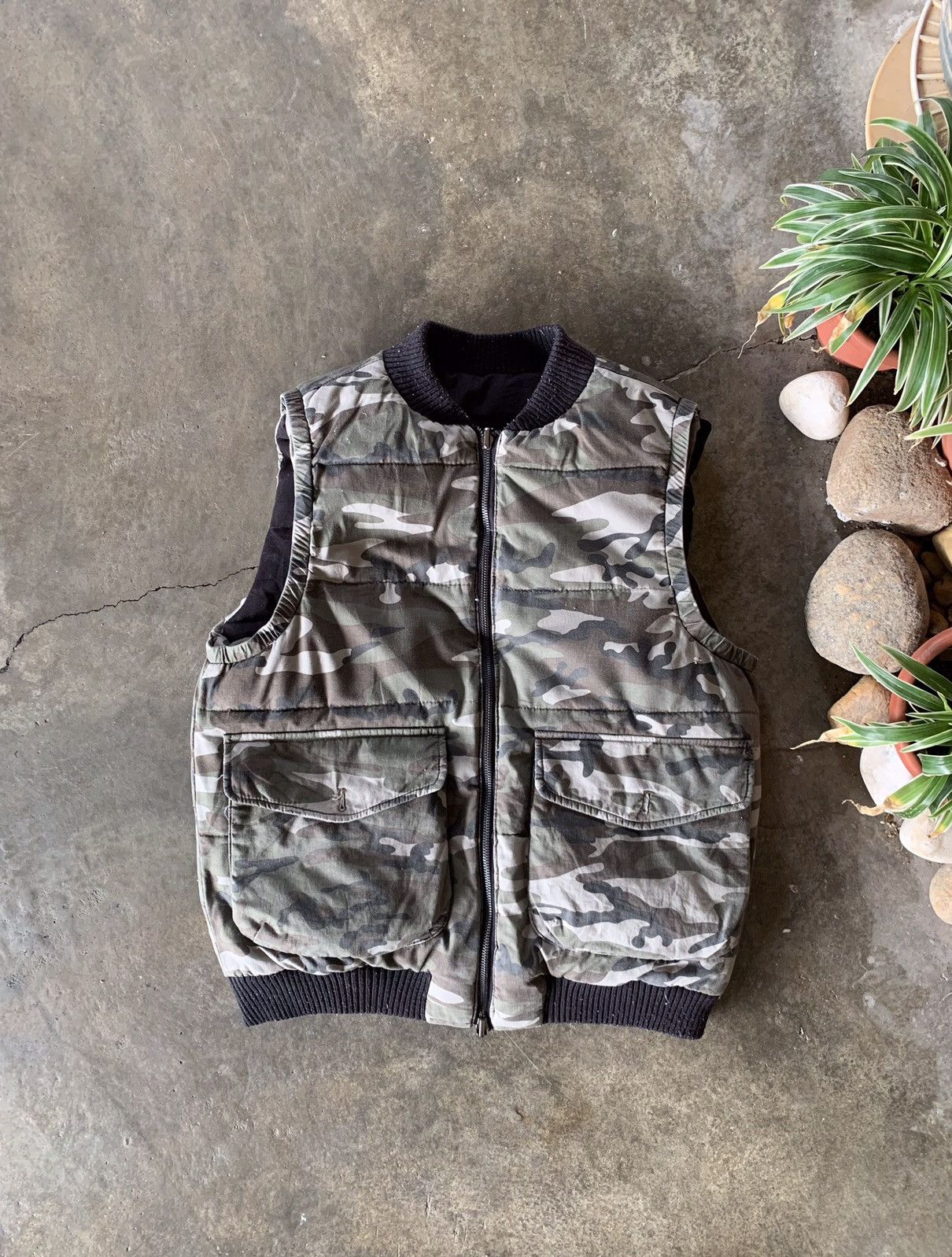 Japanese Brand × Vintage VTG Army Tactical Camou Reversible Down Puffer Vase Size US M / EU 48-50 / 2 - 2 Thumbnail