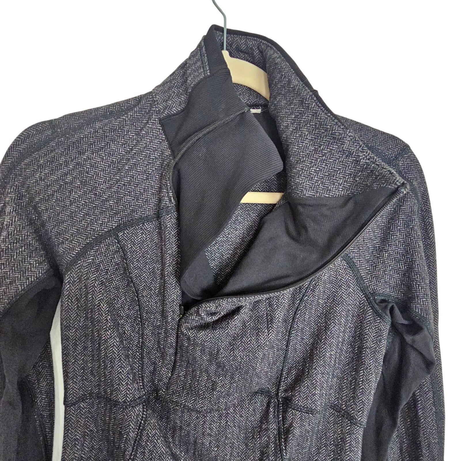 Lululemon Lululemon Womens Base Runner Athletic Shirt Size S Heathered Size S / US 4 / IT 40 - 2 Thumbnail
