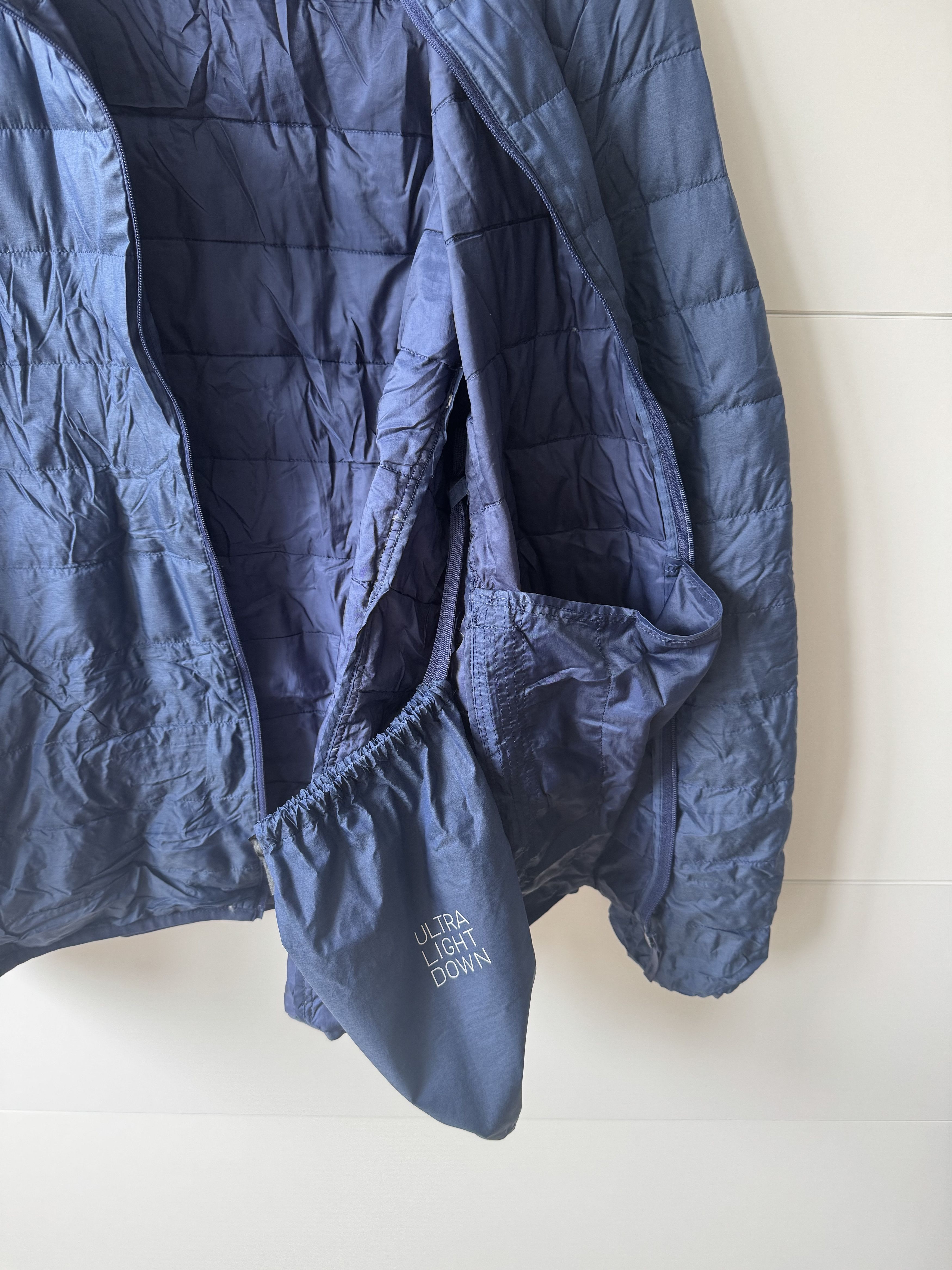 Uniqlo [L] Ultra Light Down Jacket in Blue Size US M / EU 48-50 / 2 - 4 Thumbnail