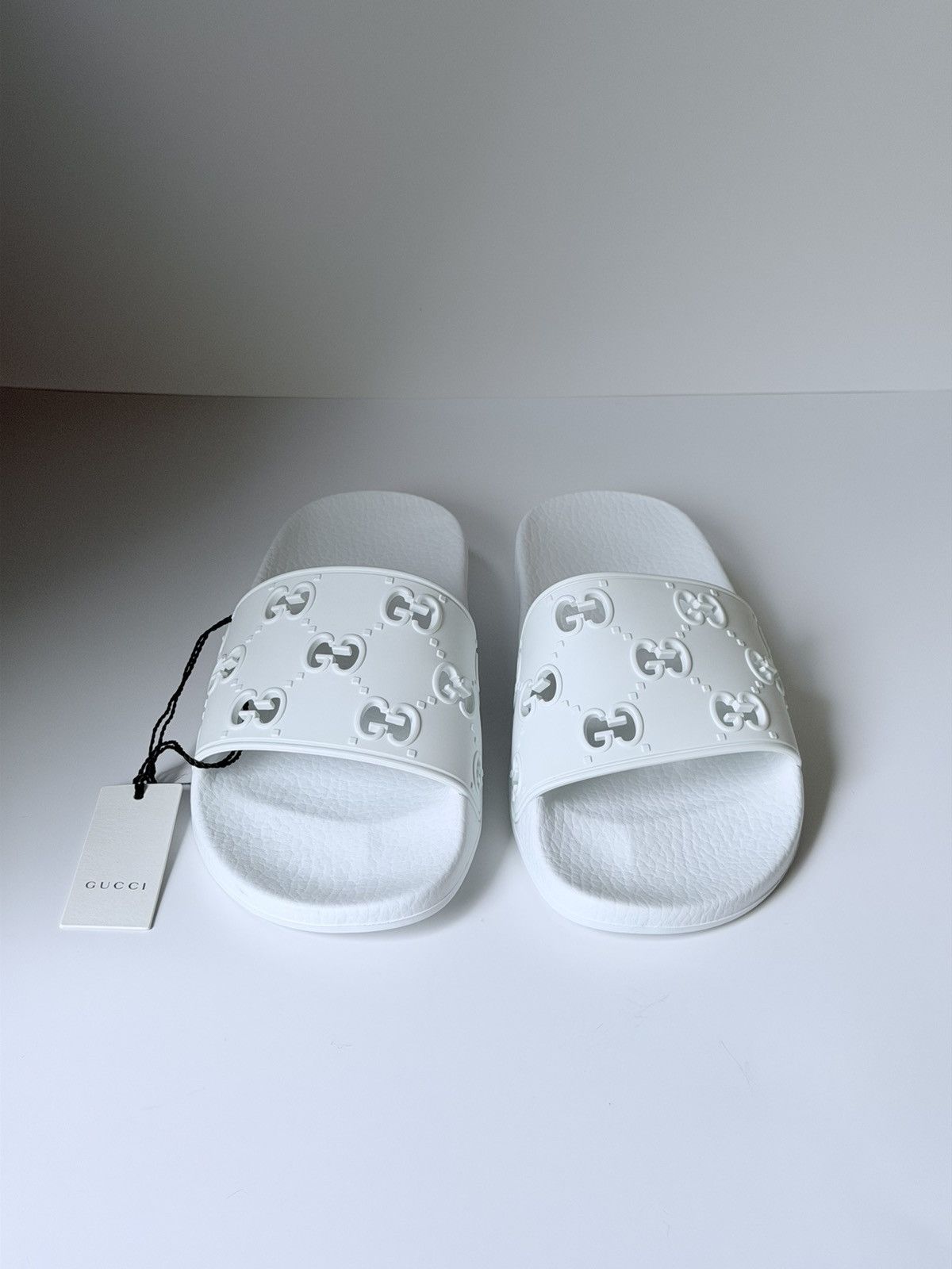 Gucci Gucci White GG Pool Slide Sandals Size US 9 / IT 39 - 2 Thumbnail