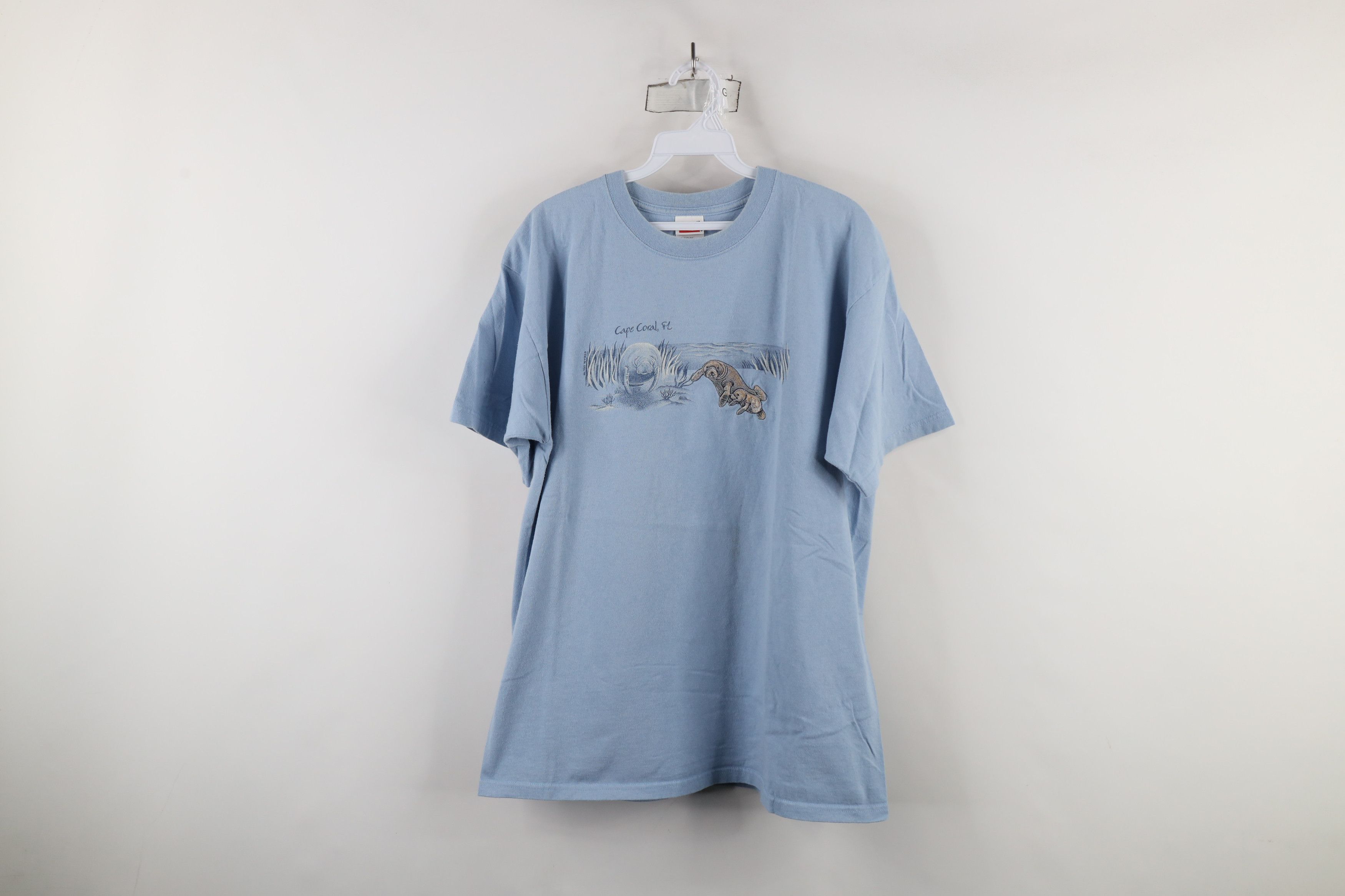 Vintage Vintage 90s Streetwear Manatee Sea Lion Florida T-Shirt Size US L / EU 52-54 / 3 - 1 Thumbnail