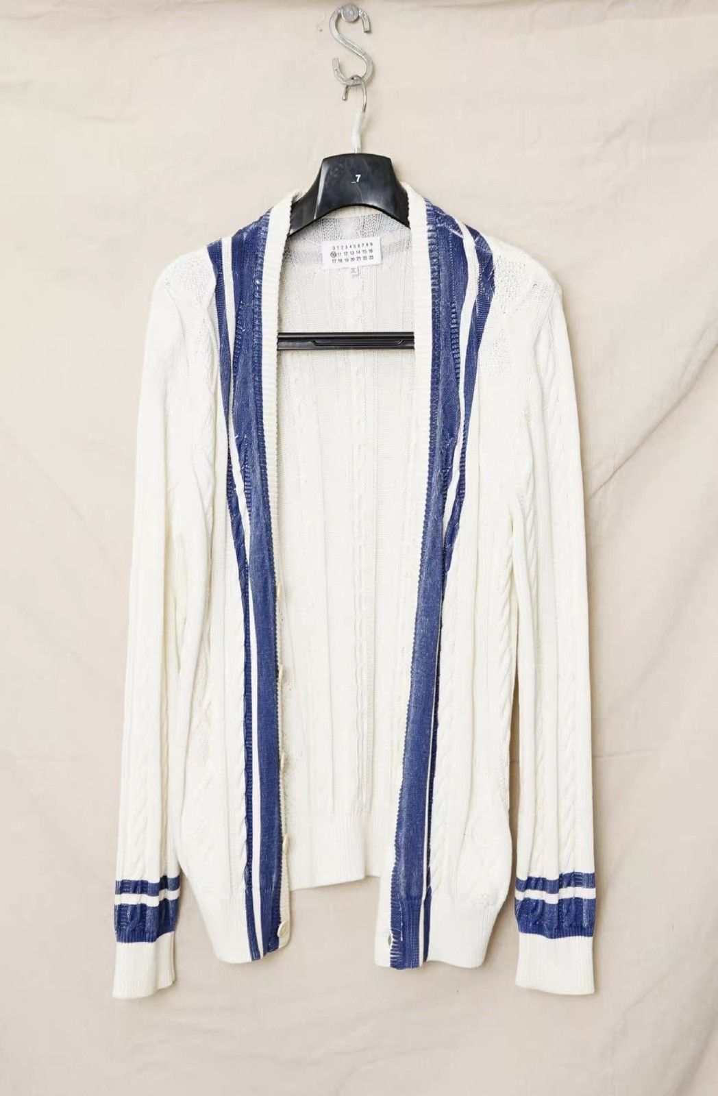 Maison Margiela Maison Margiela White & Blue Striped Cardigan Size US S / EU 44-46 / 1 - 2 Thumbnail