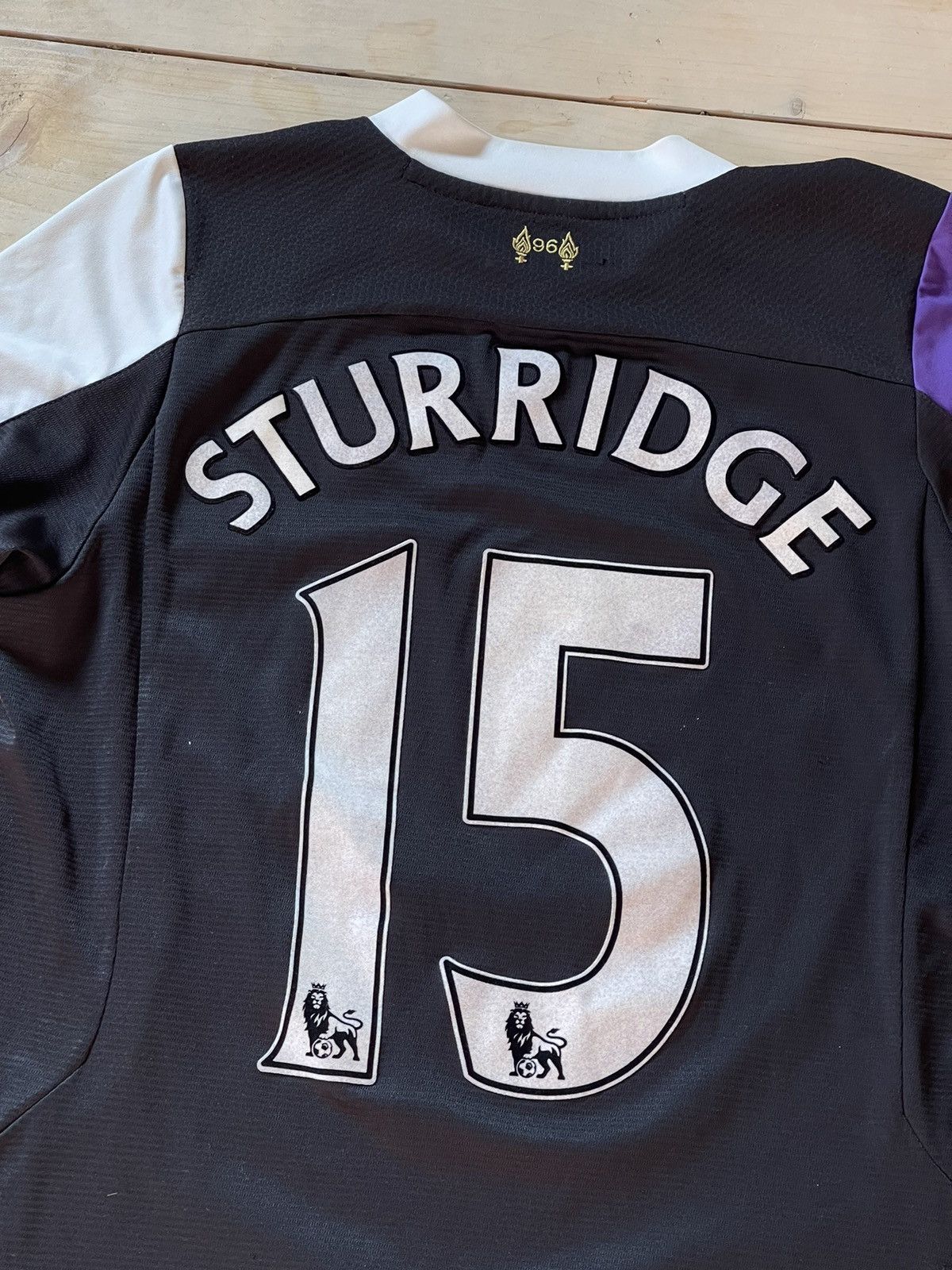 Warrior 2013 Warrior Liverpool #15 Sturridge soccer jersey Size US M / EU 48-50 / 2 - 10 Thumbnail