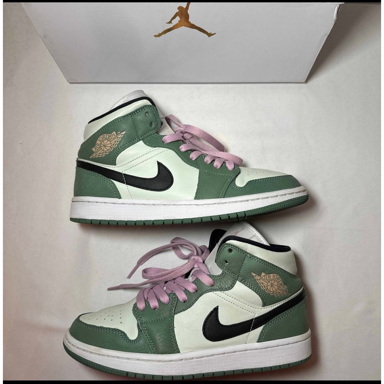 Jordan Brand × Nike Size 8 - Wmns Air Jordan 1 Mid SE Dutch Green Women's Shoes Size US 8 / IT 38 - 2 Thumbnail