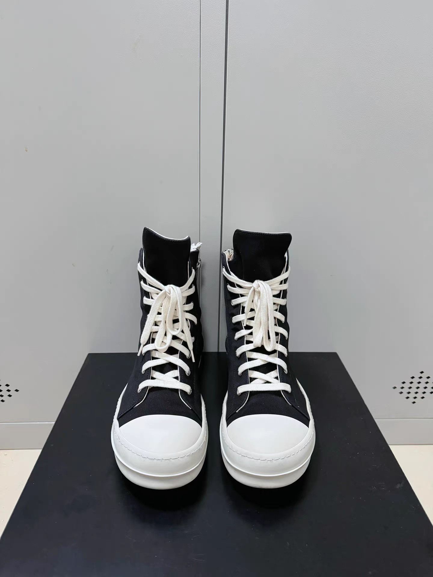 Rick Owens Drkshdw Rick Owens Drkshdw Converse high-top sneakers Size US 8.5 / EU 41-42 - 2 Thumbnail