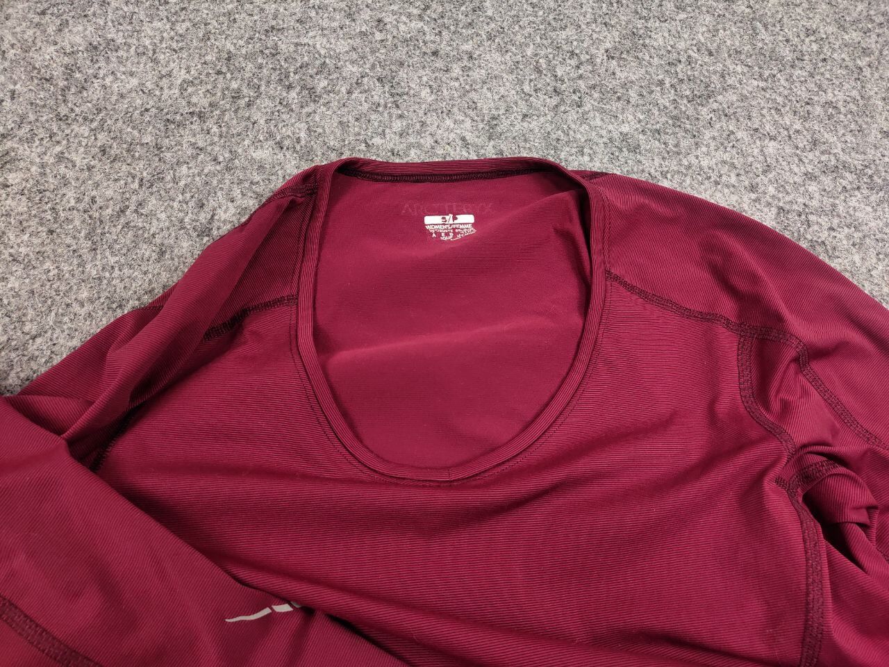 Arc'teryx Vintage Arc'teryx Top LS Women's long sleeve Burgundy Shirts Size S / US 4 / IT 40 - 14 Thumbnail