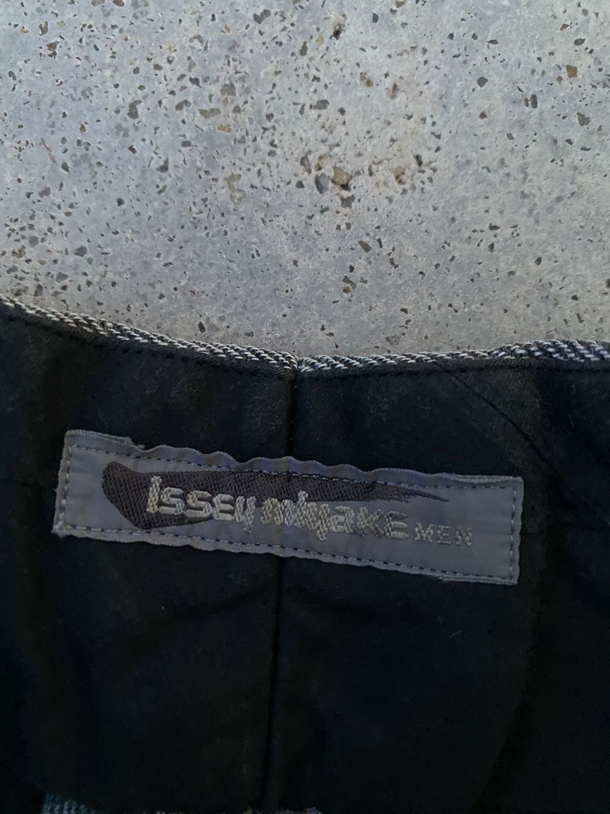 Issey Miyake Distressed Vintage Issey Miyake Men Wool Casual Pants Size US 30 / EU 46 - 7 Thumbnail