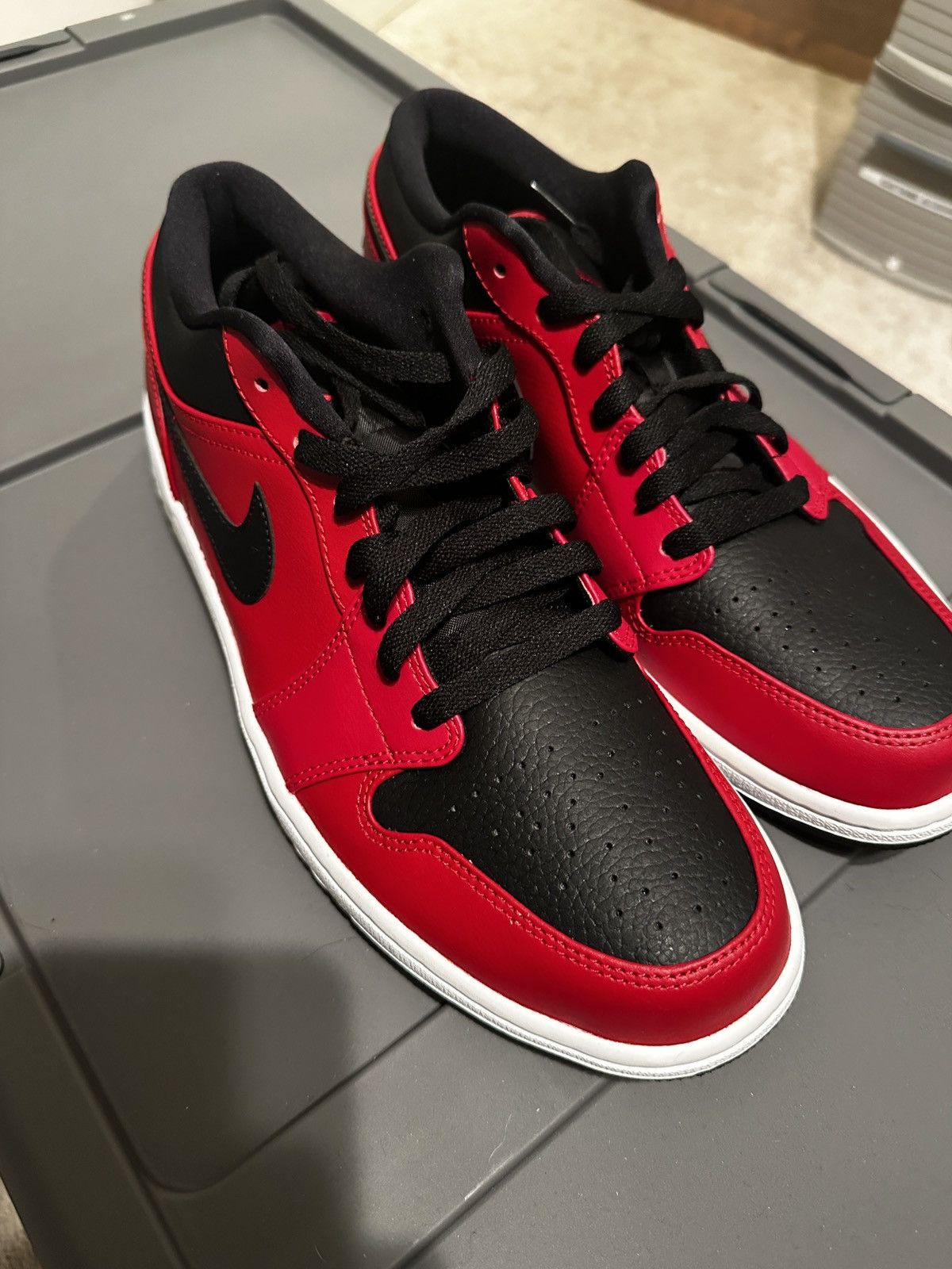 Jordan Brand × Nike Jordan 1 Low Reverse Bred Pebbled Swoosh Size US 11.5 / EU 44-45 - 2 Thumbnail