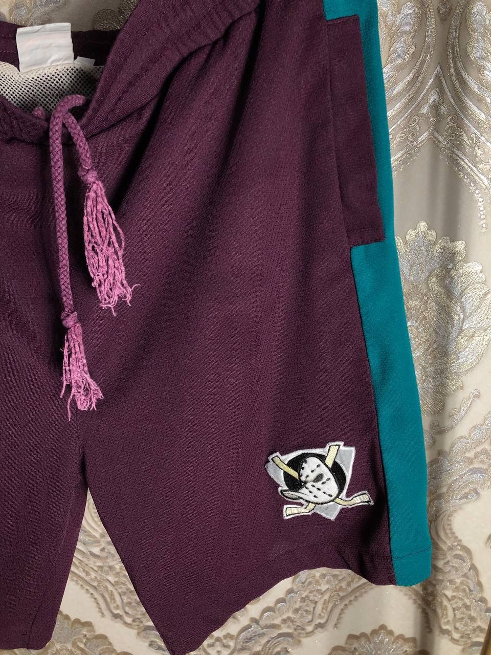 NHL × Vintage VERY RARE NHL THE MIGHTY DUCKS HICKEY SHORTS BLOKECORE 90s Size US 34 / EU 50 - 2 Thumbnail