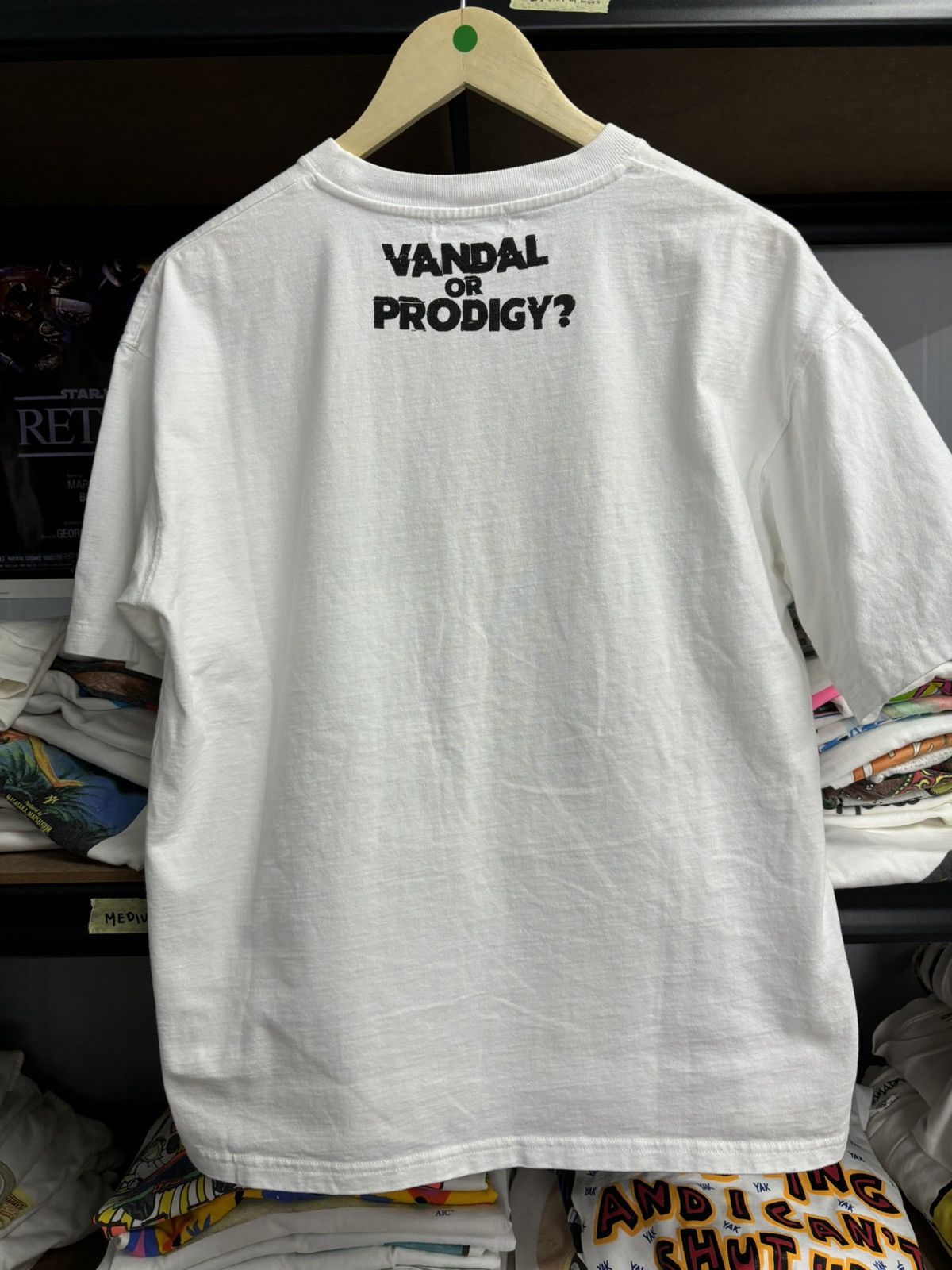 Vintage RARE! Vintage Art Banksy Vandal Or Prodigy Size US M / EU 48-50 / 2 - 8 Thumbnail