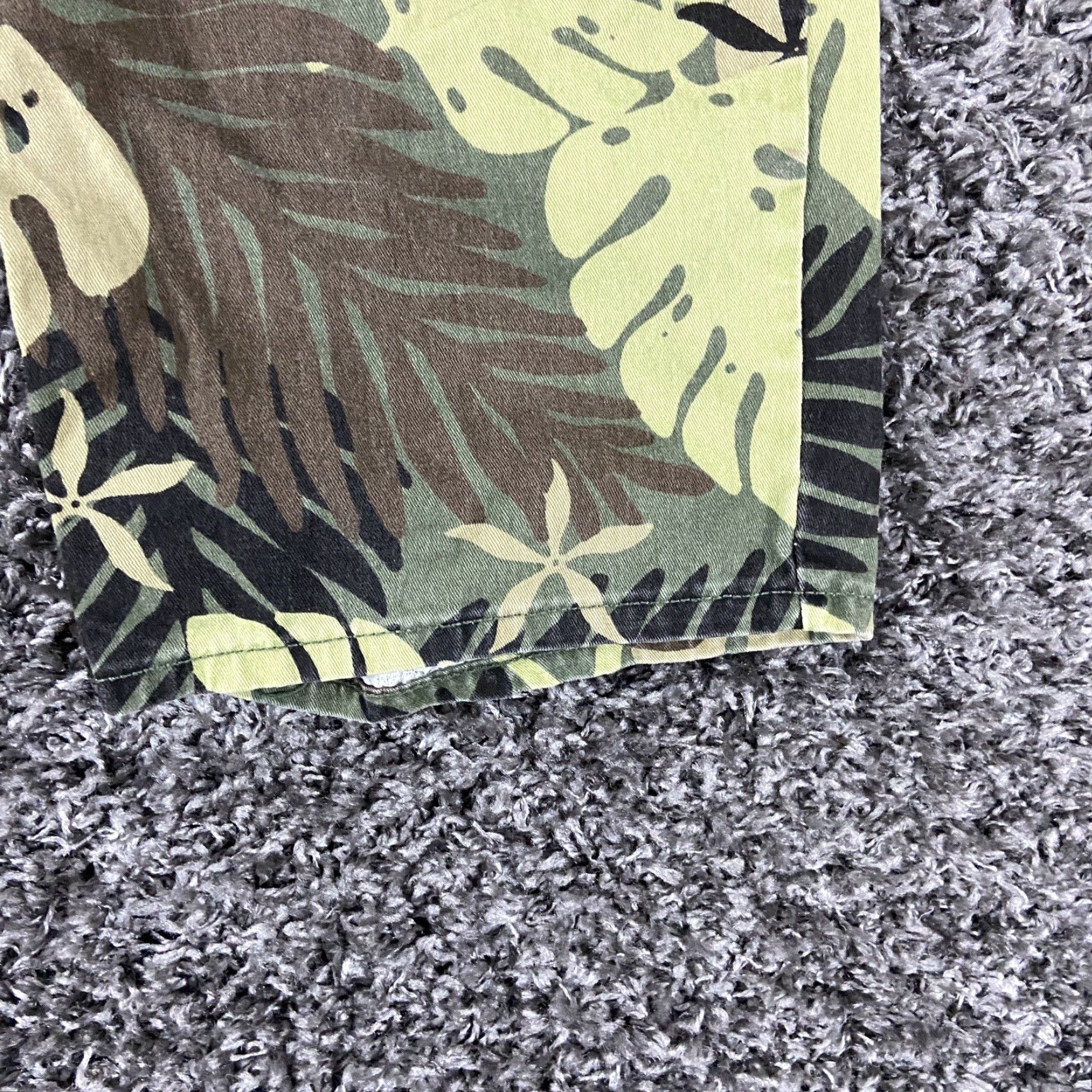 Levi's Levi's Cargo Shorts Men’s Green Palm Leaf 30 Men's Adult Regular Size Size US 30 / EU 46 - 2 Thumbnail