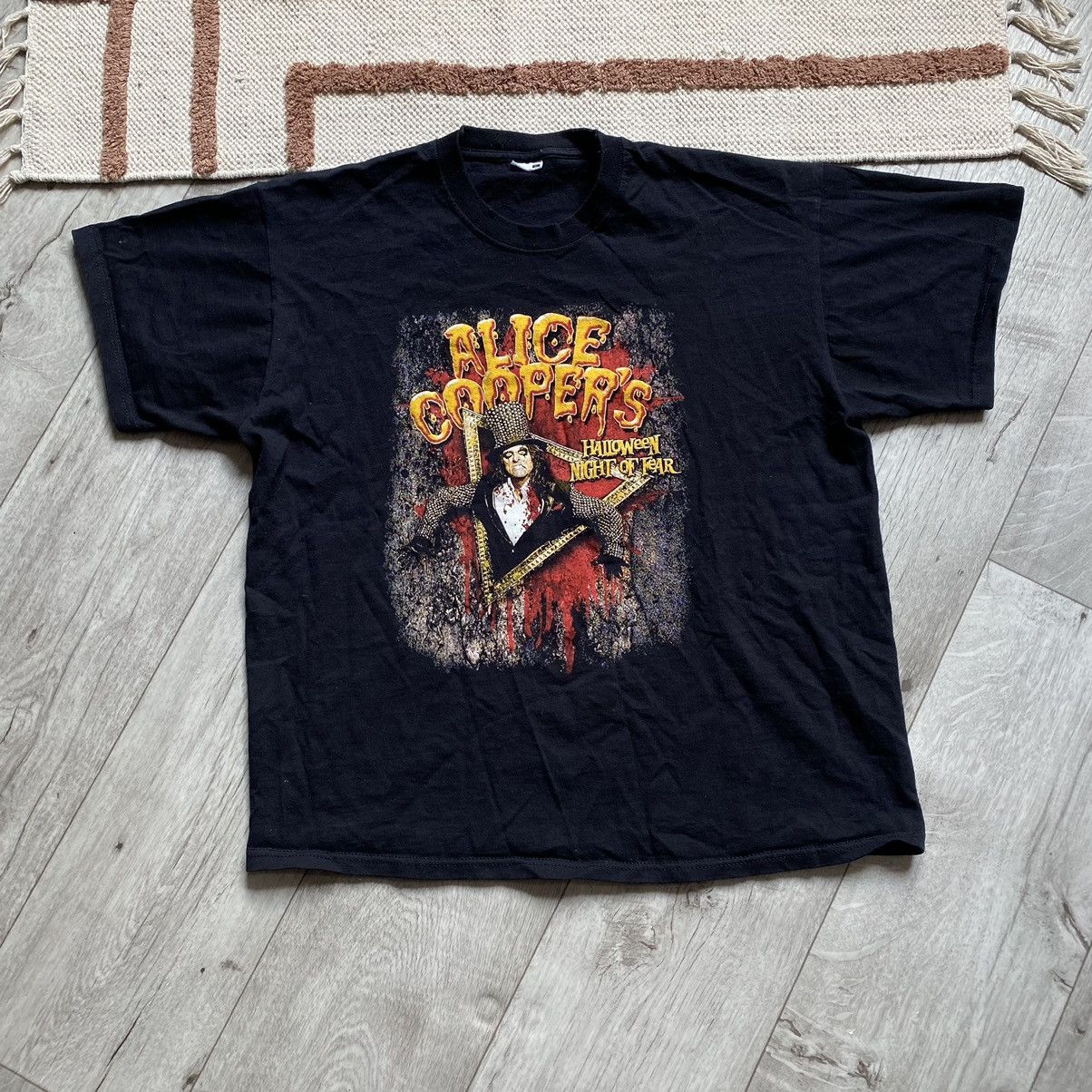 Band Tees VINTAGE ALICE COOPER HALLOWEEN NIGHT OF FEAR T SHIRT Size US XL / EU 56 / 4 - 1 Thumbnail