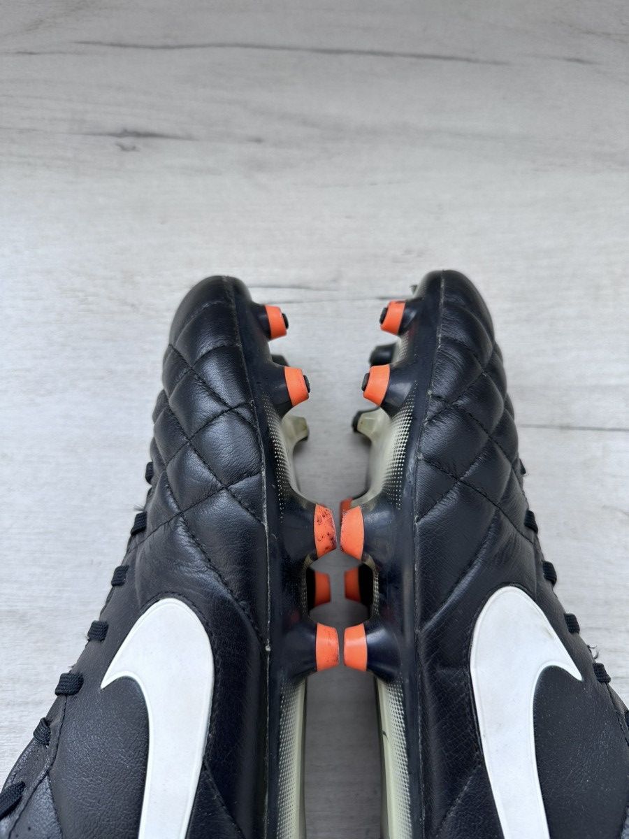 Nike × Vintage Nike Tiempo Legend Leather Rare Soccer Football Cleats Boots Size US 11 / EU 44 - 9 Thumbnail