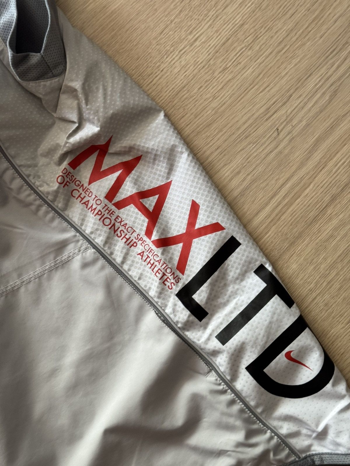 Vintage Vintage 00’s Nike Air Max Japanese Nylon Tank Top Shirt Size US L / EU 52-54 / 3 - 6 Thumbnail