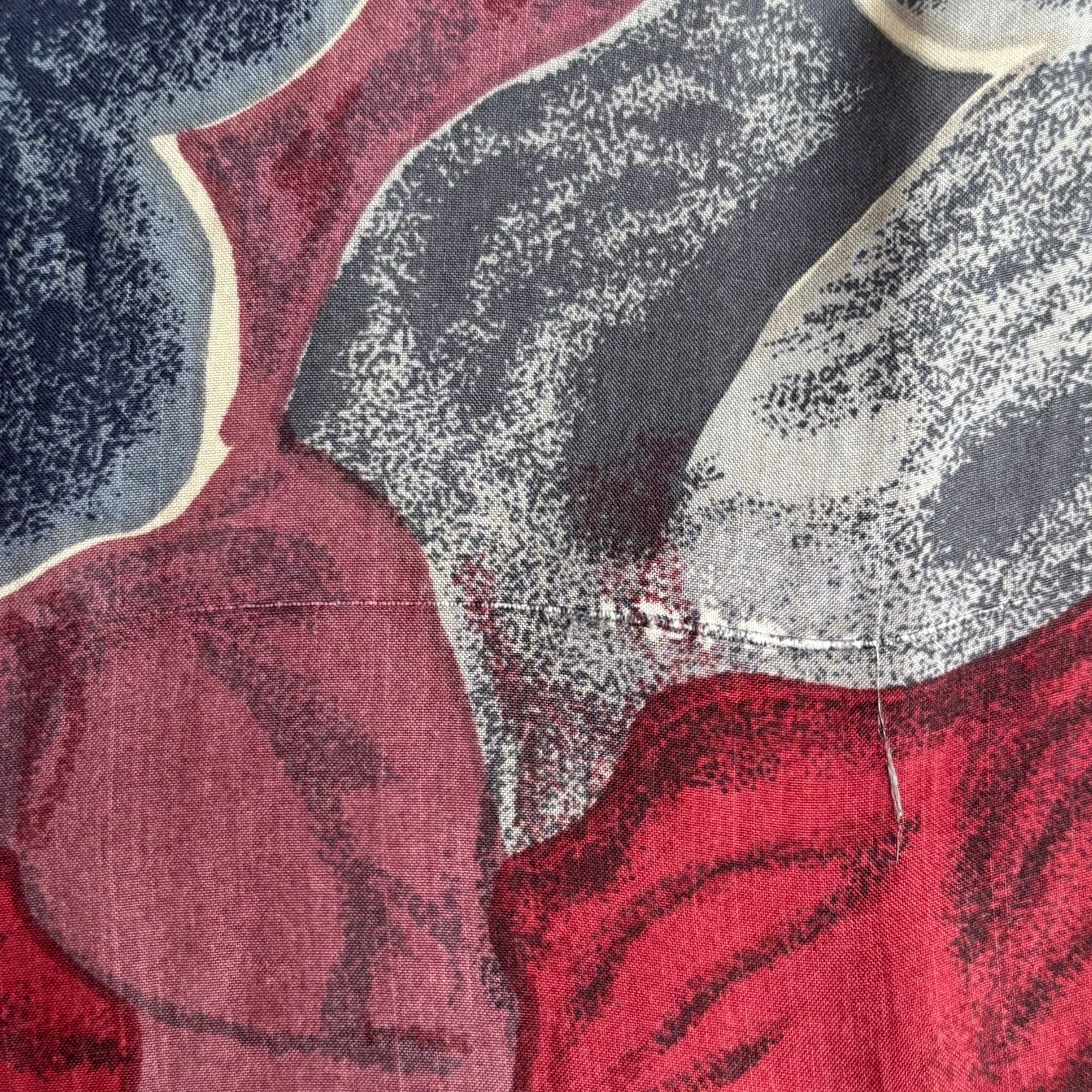 Vintage Vintage 90s Silk Floral Shirt XL Red Blue Beige Short Sleeve Size US XL / EU 56 / 4 - 5 Thumbnail