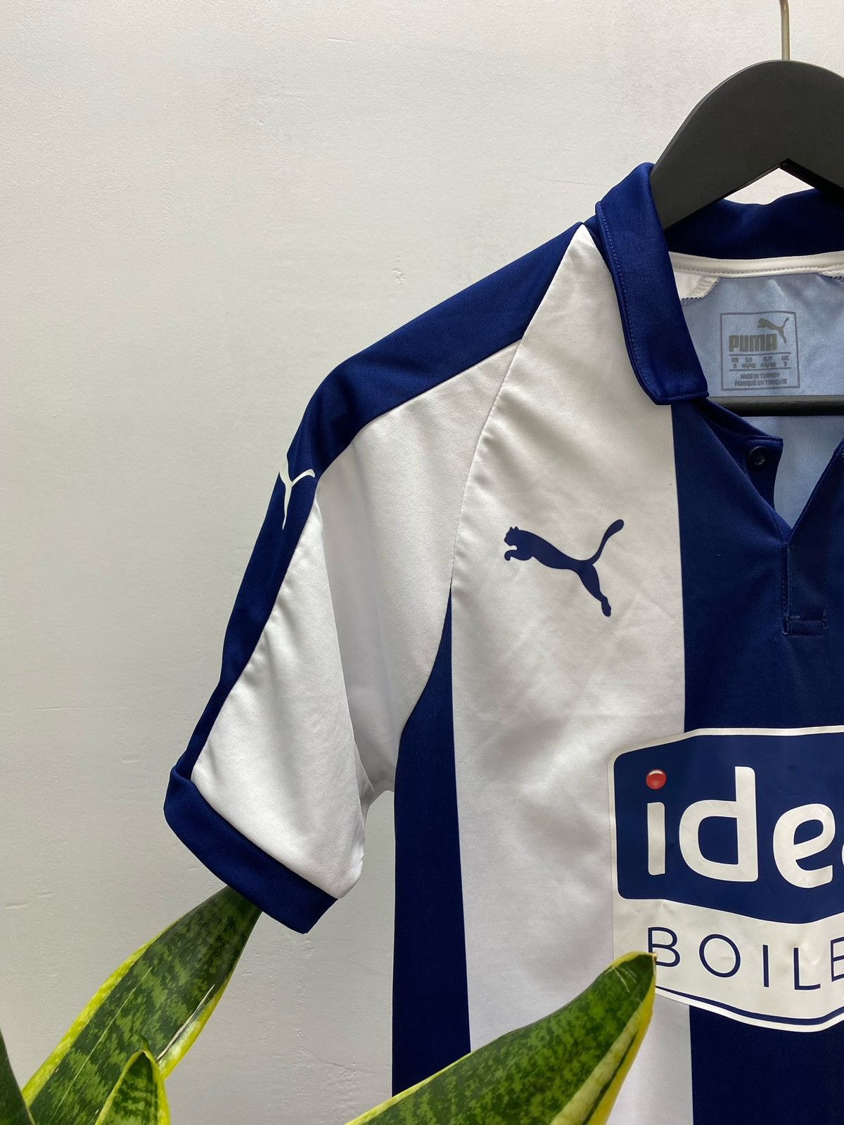 Puma West Bromwich Albion 2018 2019 Puma home soccer jersey Size US S / EU 44-46 / 1 - 7 Thumbnail