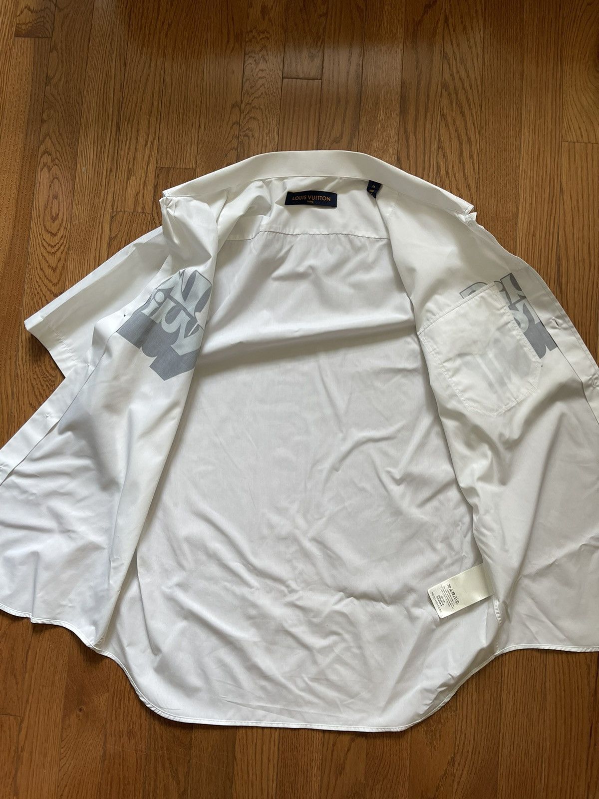 Louis Vuitton Louis Vuitton Graphic Collared Short Sleeved Shirt Sz. M Size US M / EU 48-50 / 2 - 12 Thumbnail