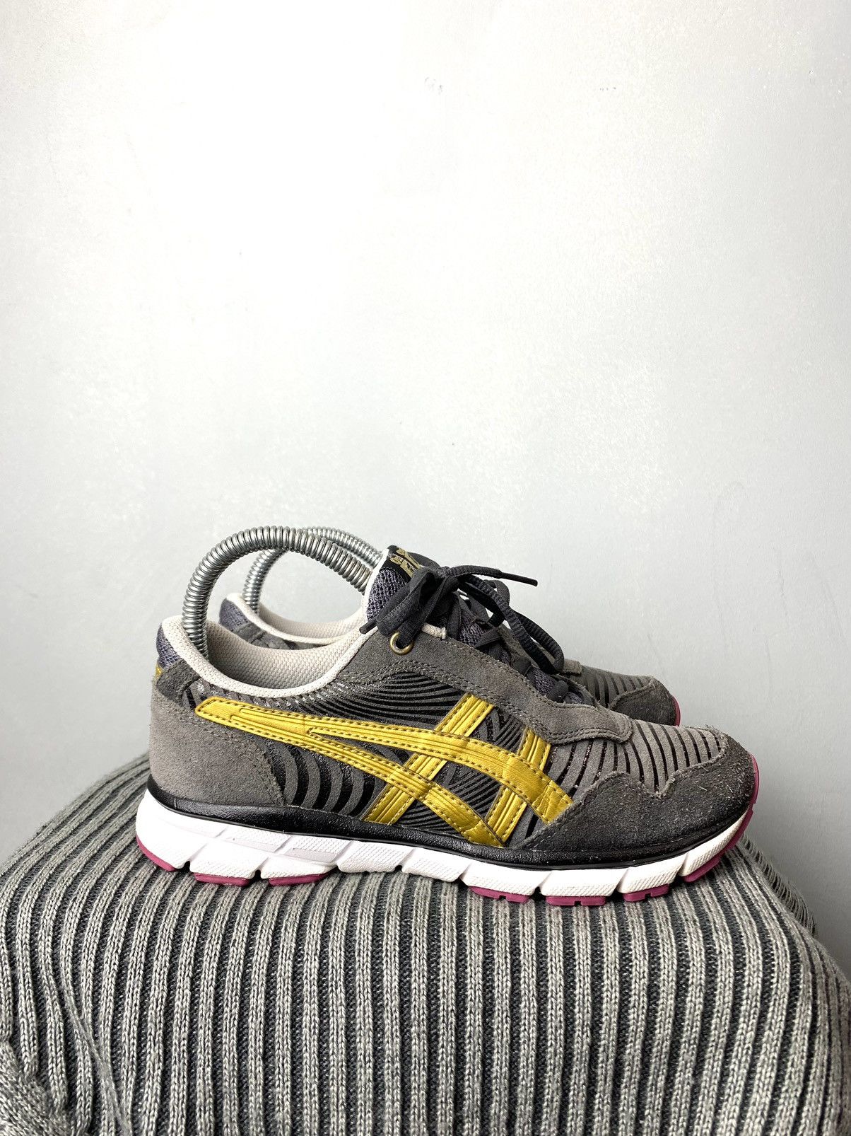 Asics Onitsuka Tiger ASICS Low Top Sneakers Kiko Kostadinov Size US 6 / IT 36 - 9 Thumbnail