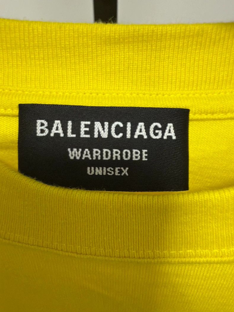 Balenciaga Balenciaga Front and back printed short sleeves Size US S / EU 44-46 / 1 - 3 Thumbnail
