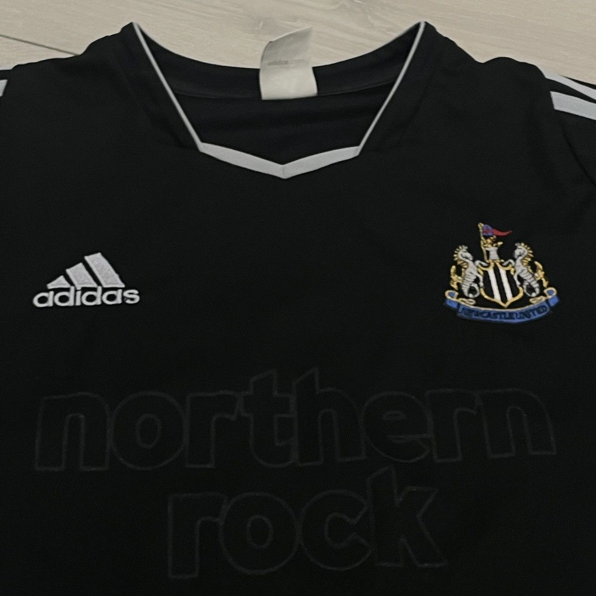 Adidas 90s new castle northern rock adidas Shirt jersey tee Size US XL / EU 56 / 4 - 2 Thumbnail