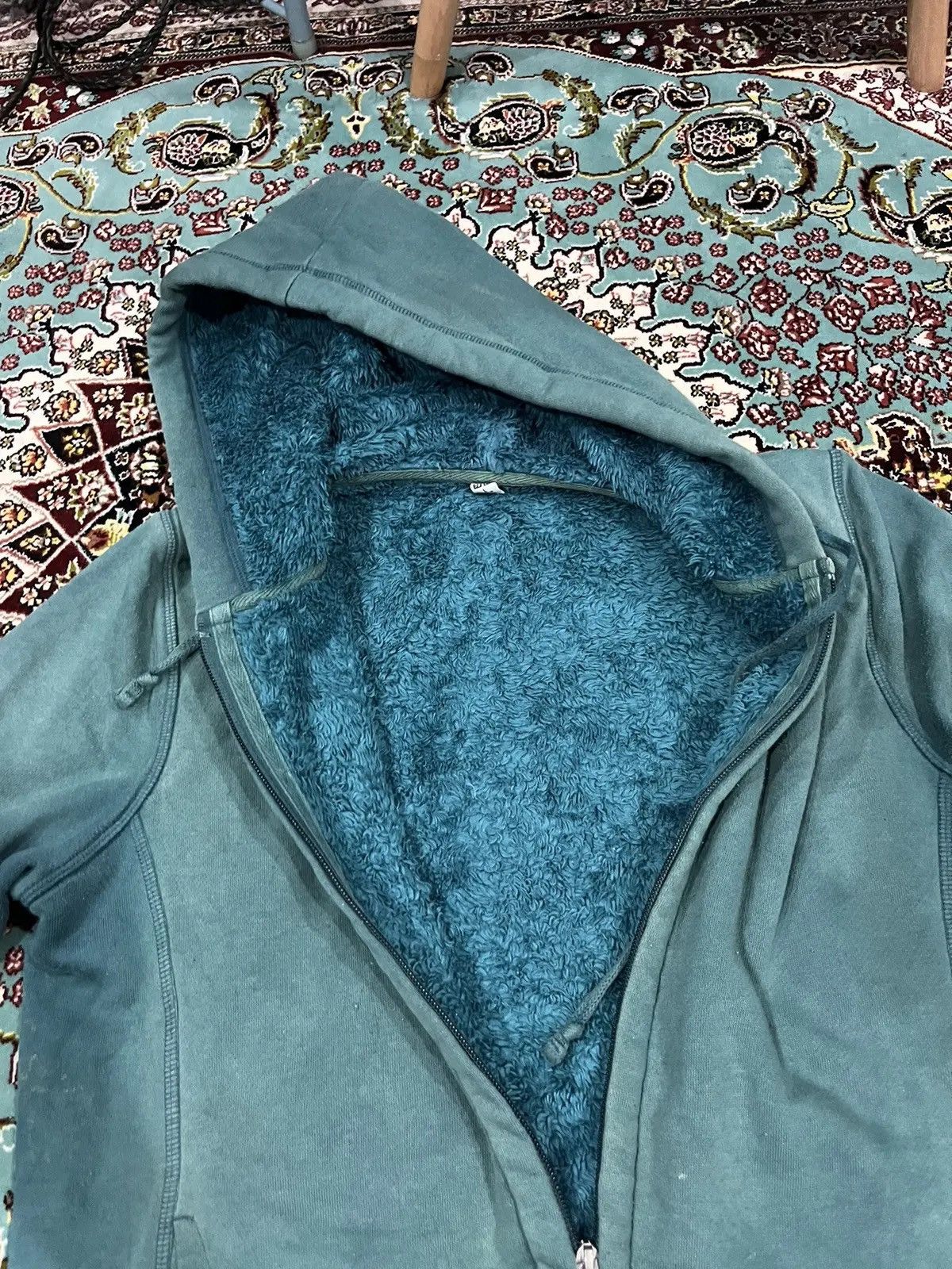 Uniqlo Green Faux Fur Inner Faded DESTROYED Hoodie Size US M / EU 48-50 / 2 - 6 Thumbnail