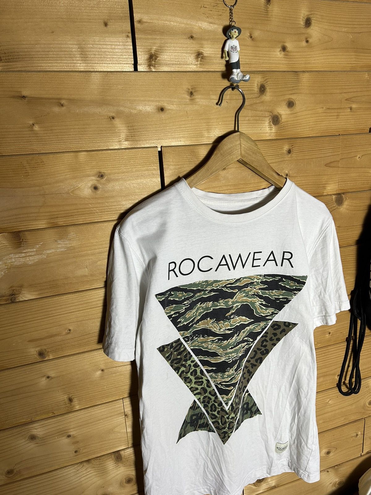 Vintage Rocawear t shirt Size US M / EU 48-50 / 2 - 2 Thumbnail
