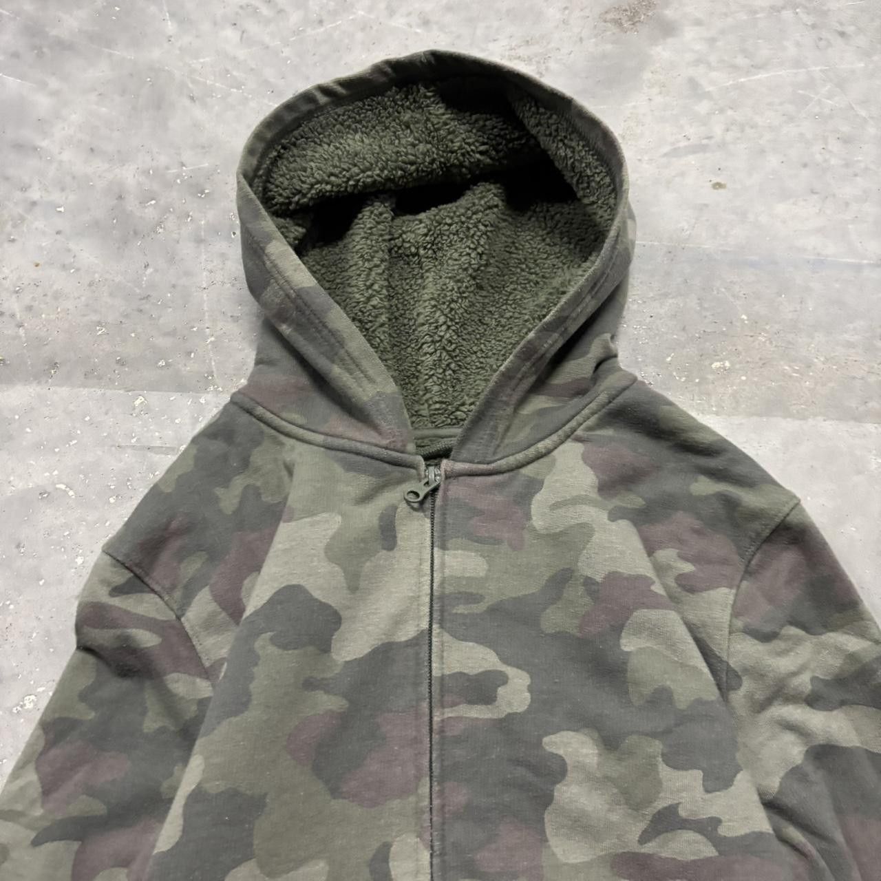 Japanese Brand × Vintage Crazy Vintage Y2K/2000s Grunge Camo Skater Sherpa Lined Zip Up Hoodie! Size L / US 10 / IT 46 - 2 Thumbnail