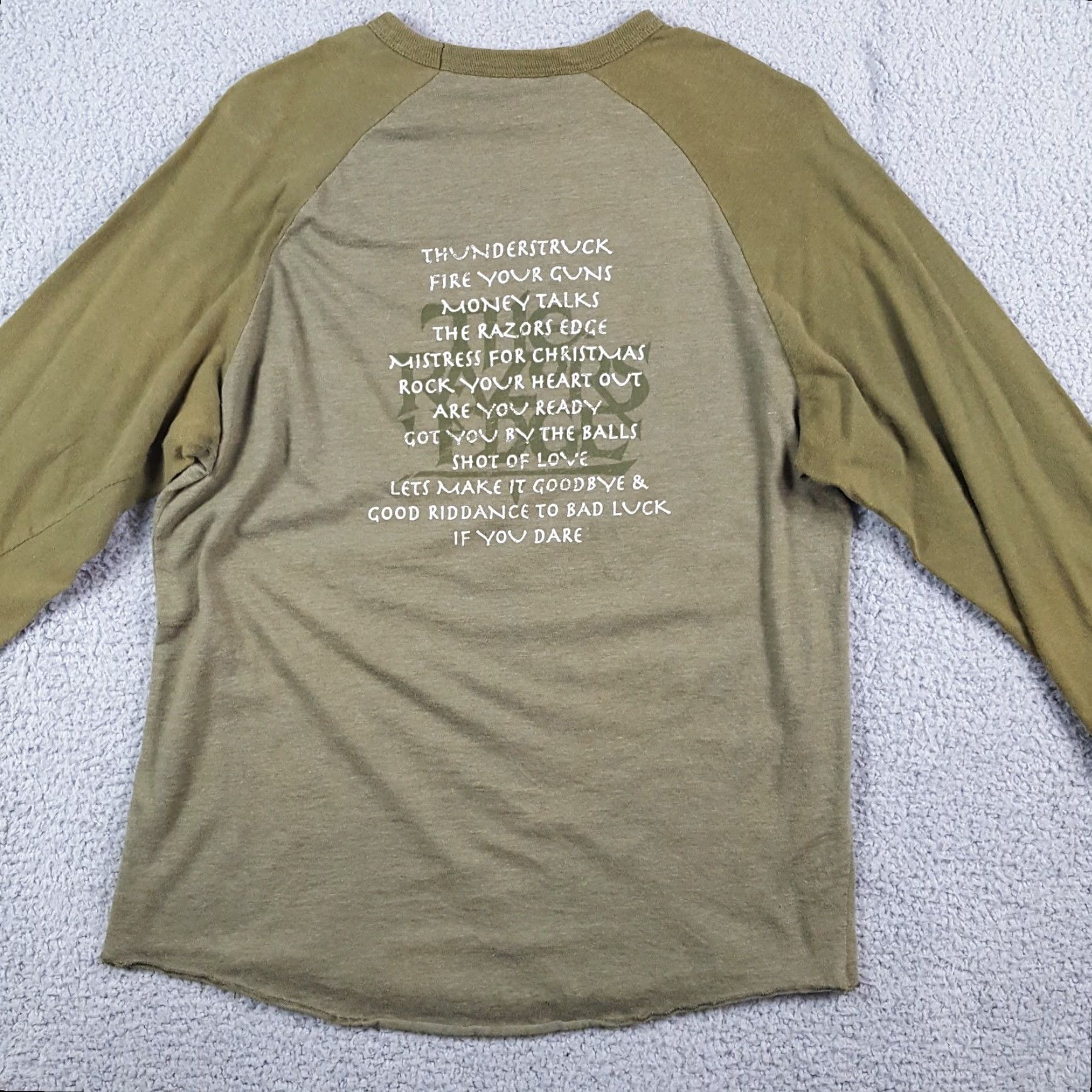 Vintage Vintage ACDC Thunderstruck Y2K Raglan Mens Medium Concert Band Rock Tour T Shirt Size US M / EU 48-50 / 2 - 7 Thumbnail