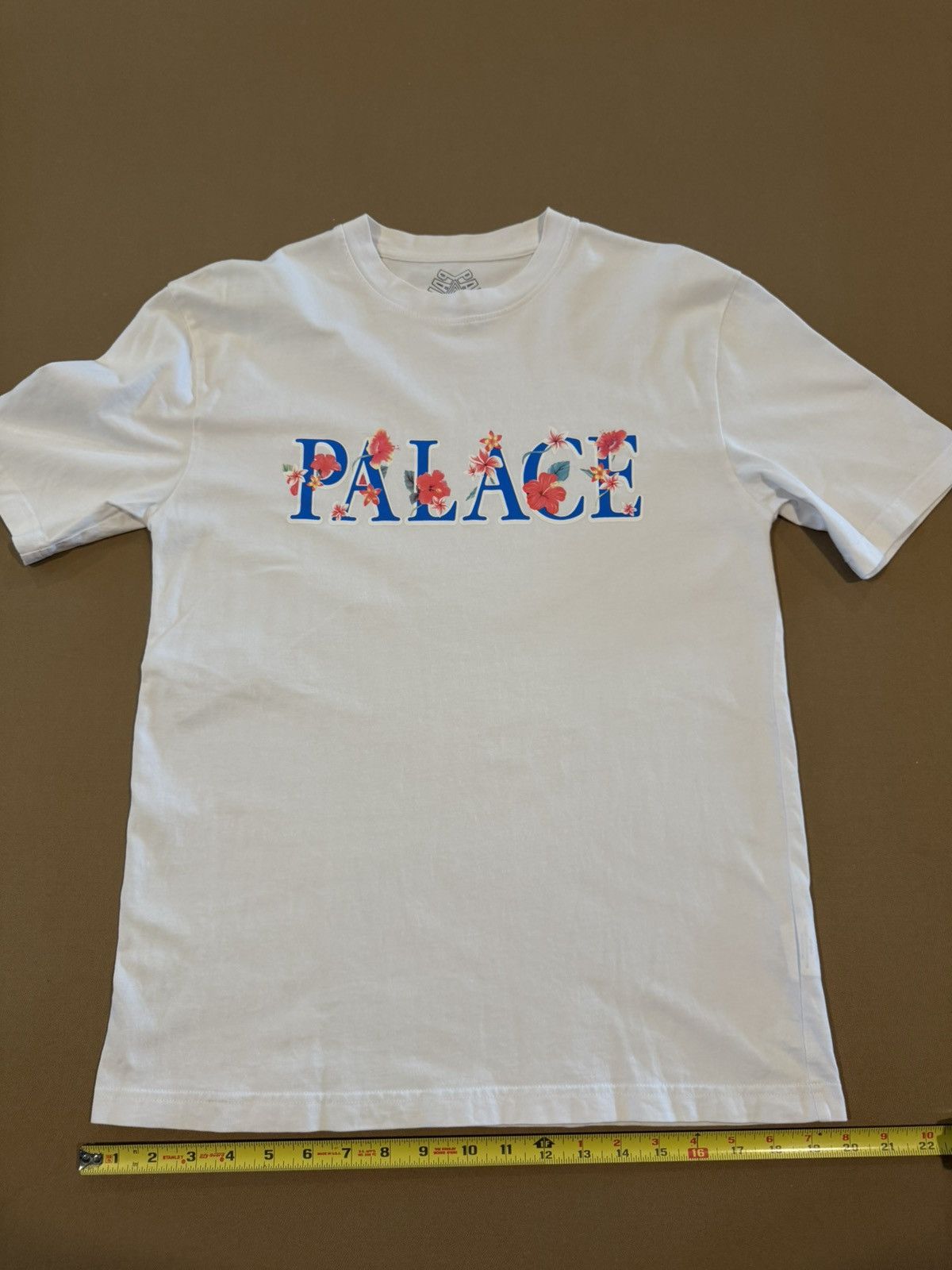 Palace Palace “Thanks A Bunch” SS22 Tshirt Size US M / EU 48-50 / 2 - 4 Thumbnail