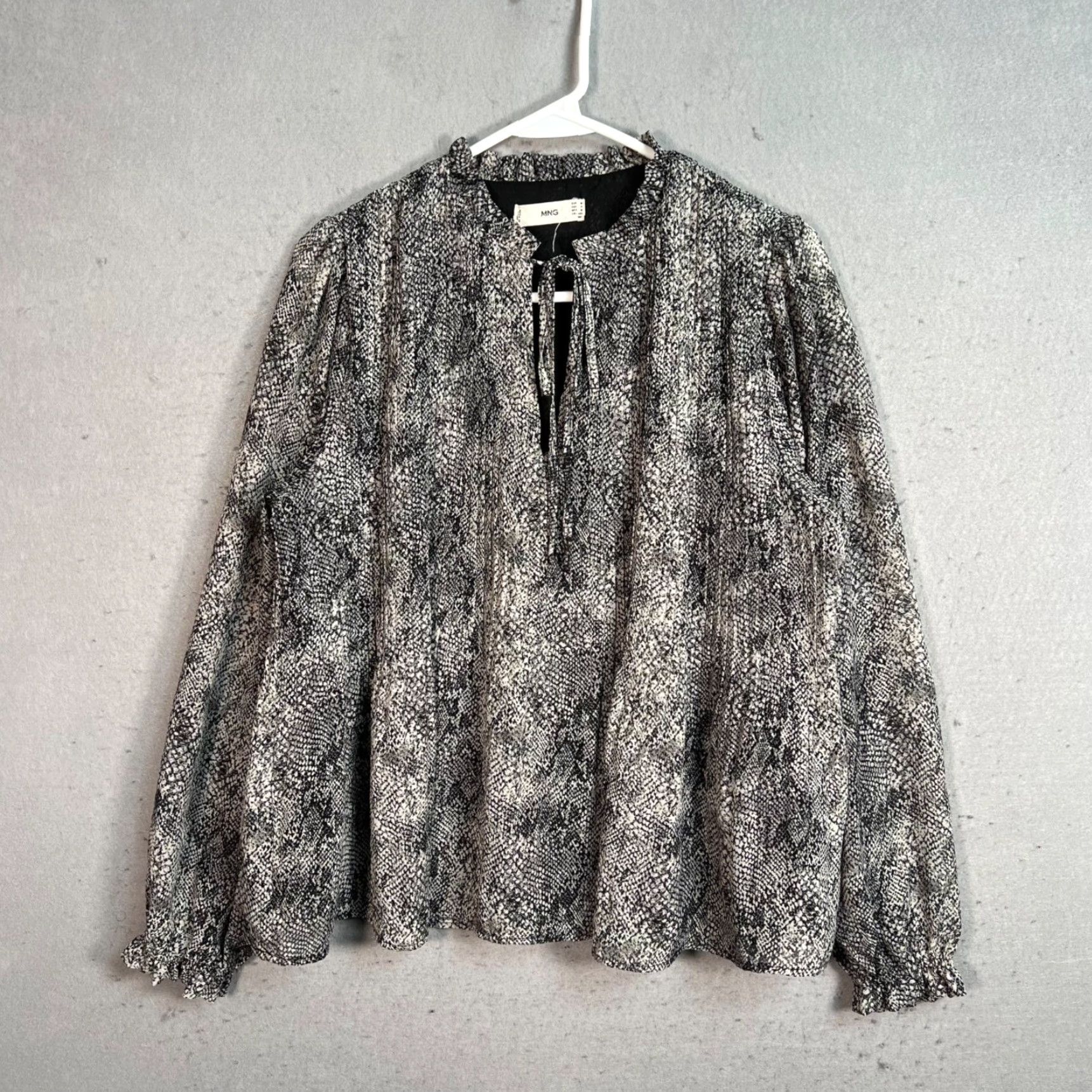 Mango Mango Blouse Women's Black & White Snake Print Long Sleeve Round Neck 6 Tie Neck Detail Size M / US 6-8 / IT 42-44 - 2 Thumbnail