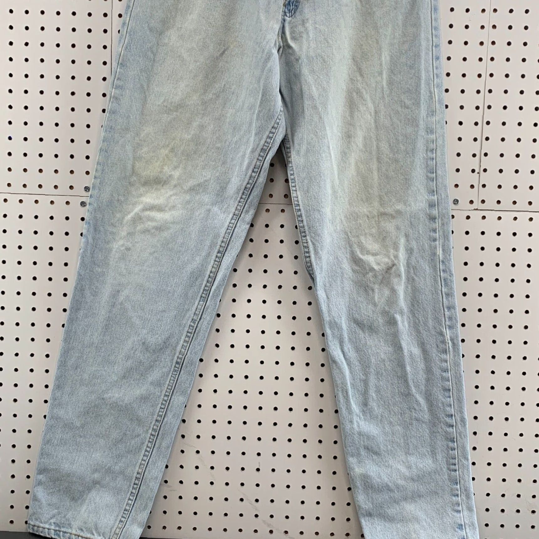 Levi's VINTAGE Levi's Jeans 550 Denims Light Wash Relaxed Fit Tapered 34x35 Men Regular Blue 90s Mens Size US 34 / EU 50 - 6 Thumbnail
