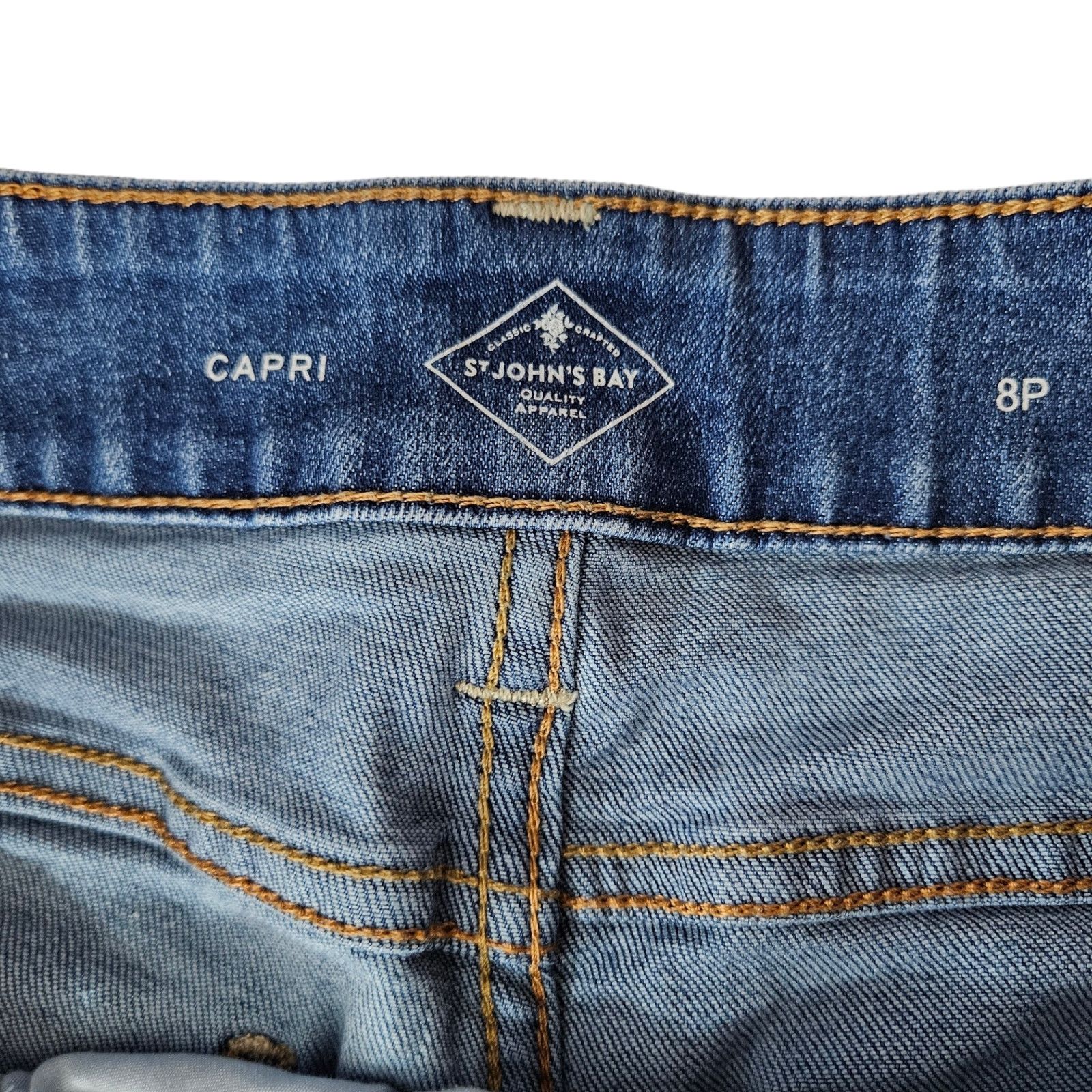 St. Johns Bay EUC St. John's Bay Mid Rise Relaxed Capri Jeans Sz. 8Px20 Size 30" / US 8 / IT 44 - 4 Thumbnail