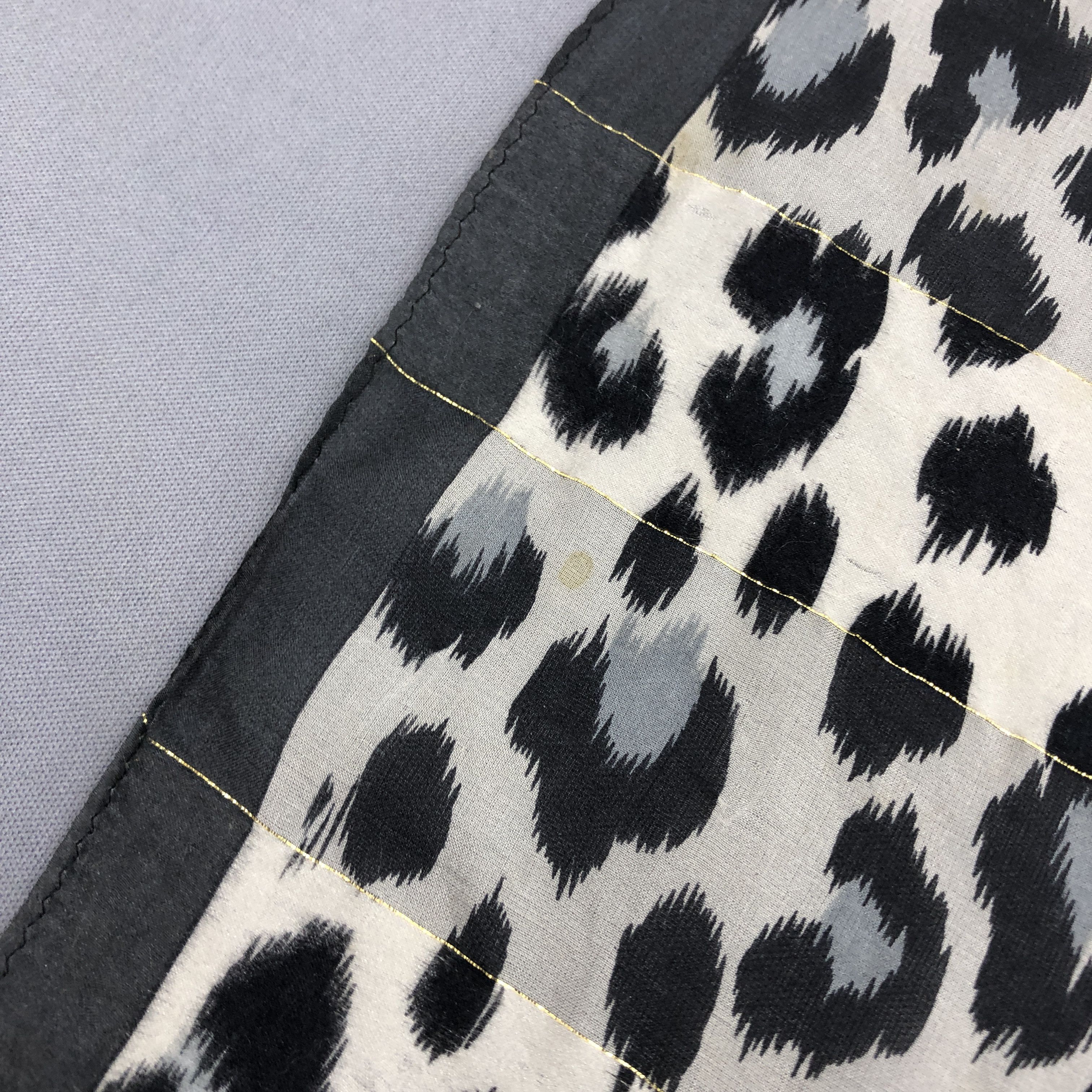 Hardy Amies × Vintage Vintage Hardy Amies SILK Scarf Twill Stole Wraps Scarves Size ONE SIZE - 12 Thumbnail