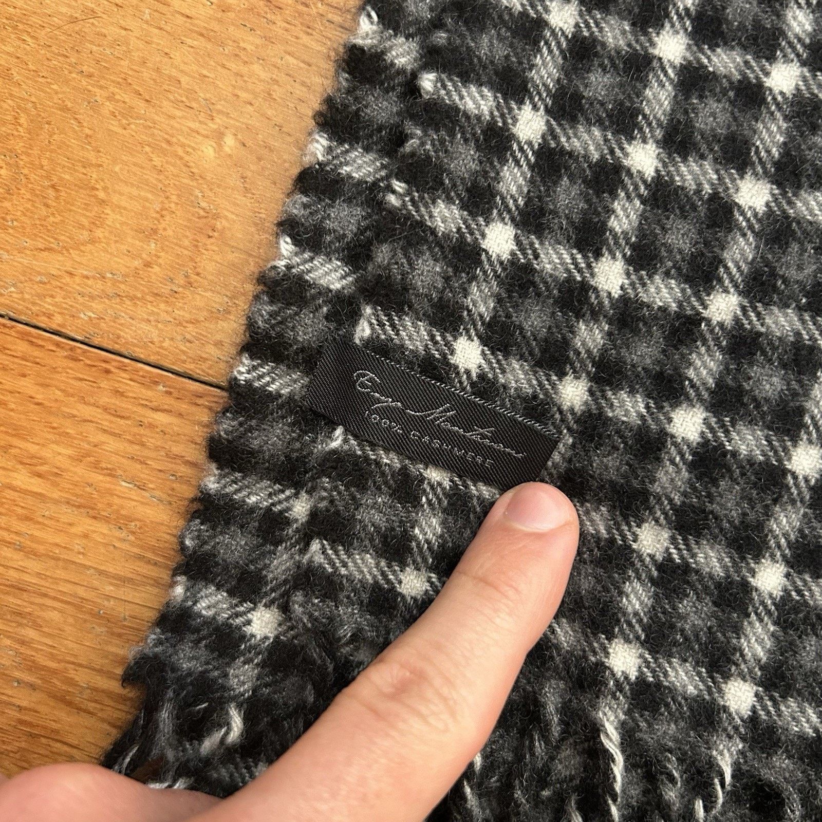 Enzo Mantovani Enzo Mantovani 100% Cashmere Plaid Super Soft Scarf 11x56” Size ONE SIZE - 2 Thumbnail