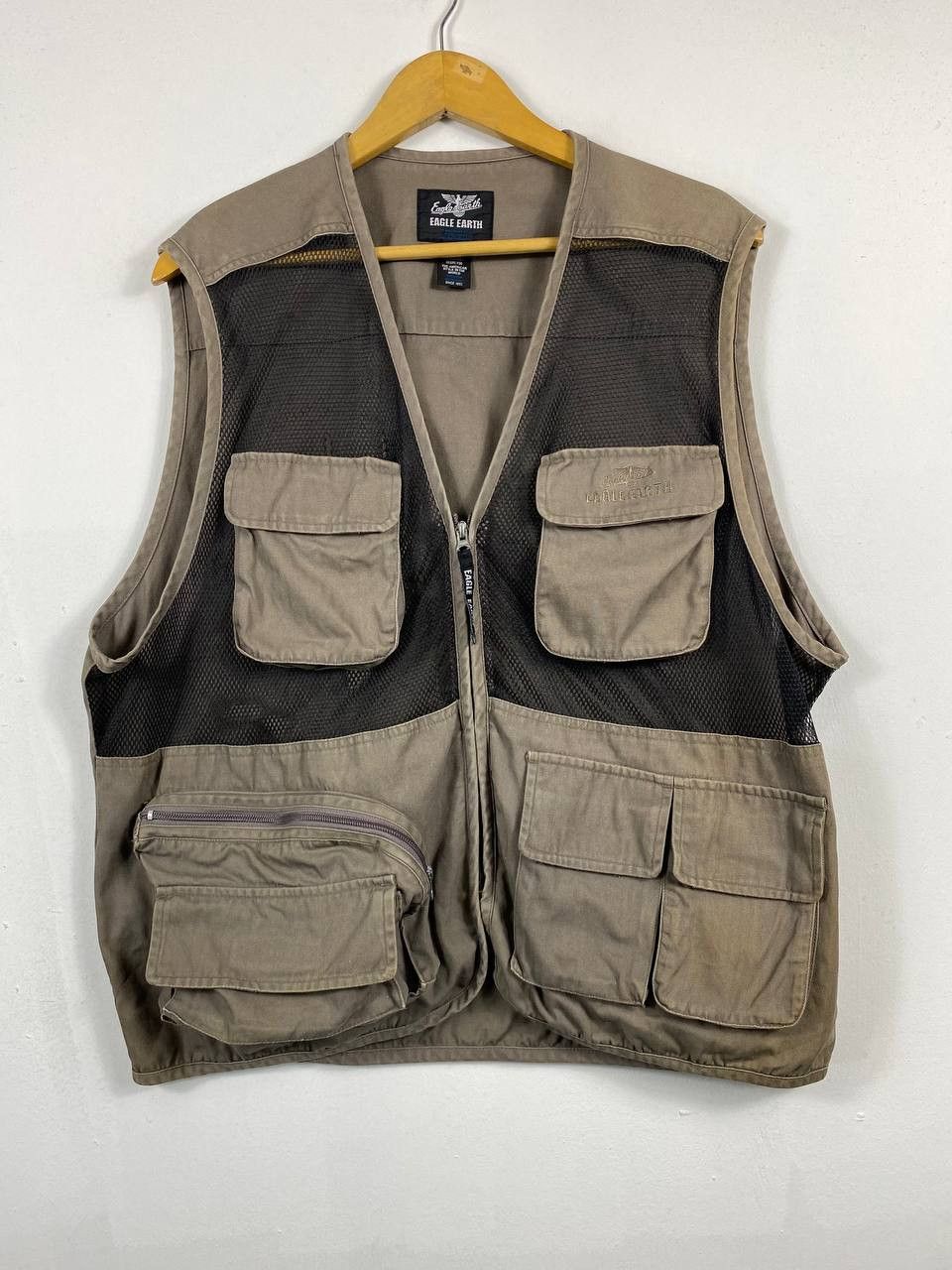 Japanese Brand eagle earth multipocket herringbone vest nice design Size US XXL / EU 58 / 5 - 1 Thumbnail