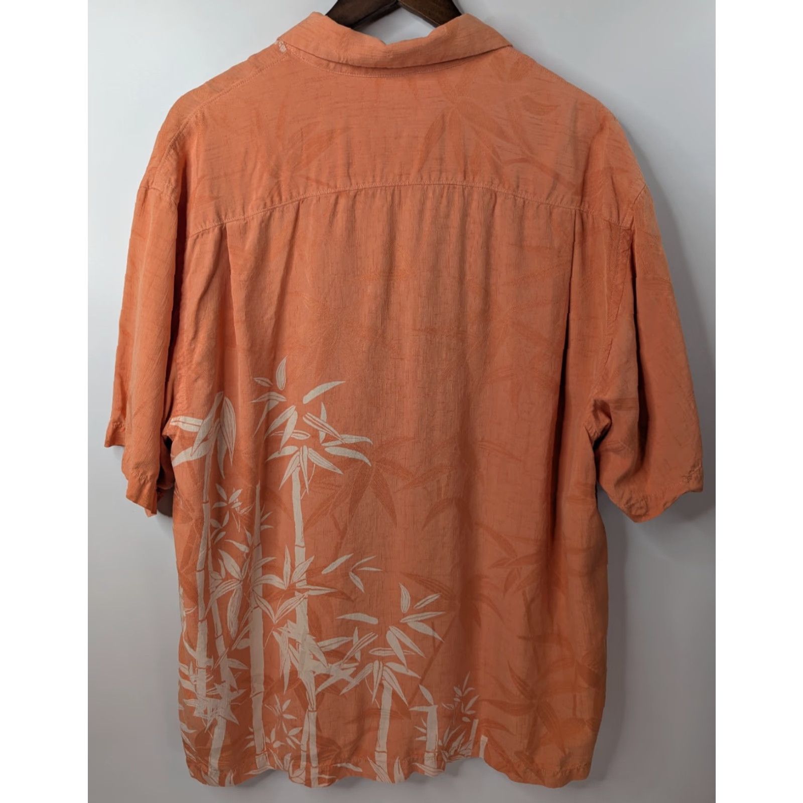 Tommy Bahama Tommy Bahama Shirt Men's XL Orange Silk Hawaiian Floral Pineapple Loop Collar Button-Up Short Sleeve Size US XL / EU 56 / 4 - 3 Thumbnail
