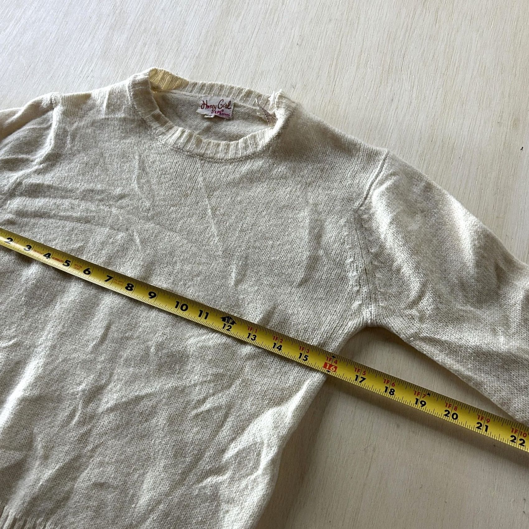 Vintage VINTAGE Honey Girl Sweater Juniors M Wool Crewneck Pullover Long Sleeve White/Off-White Size M / US 6-8 / IT 42-44 - 6 Thumbnail