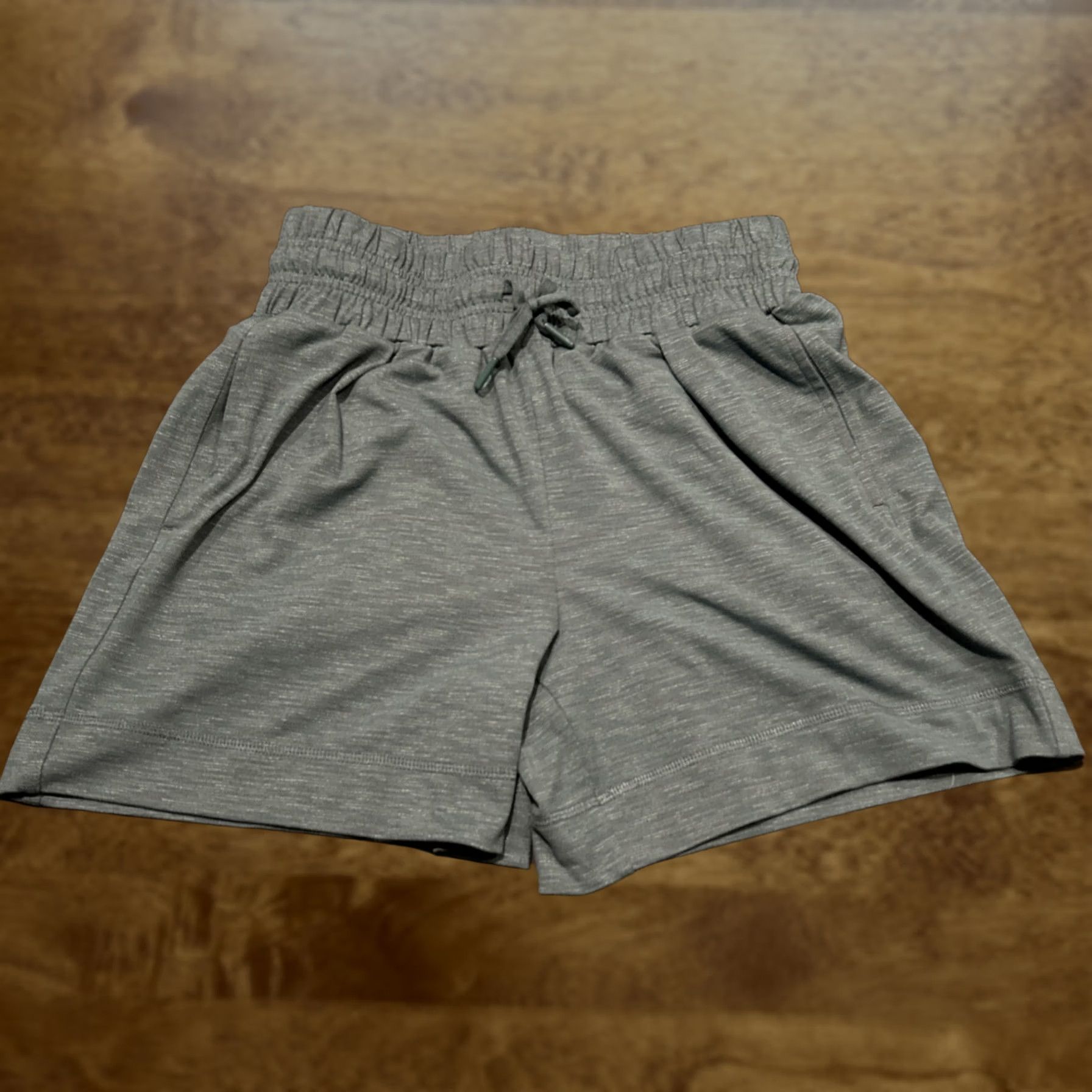Vintage Mondetta Women’s S Dark Green Shorts Polyester Blend W/ Pockets B25 Size 28" / US 6 / IT 42 - 1 Thumbnail
