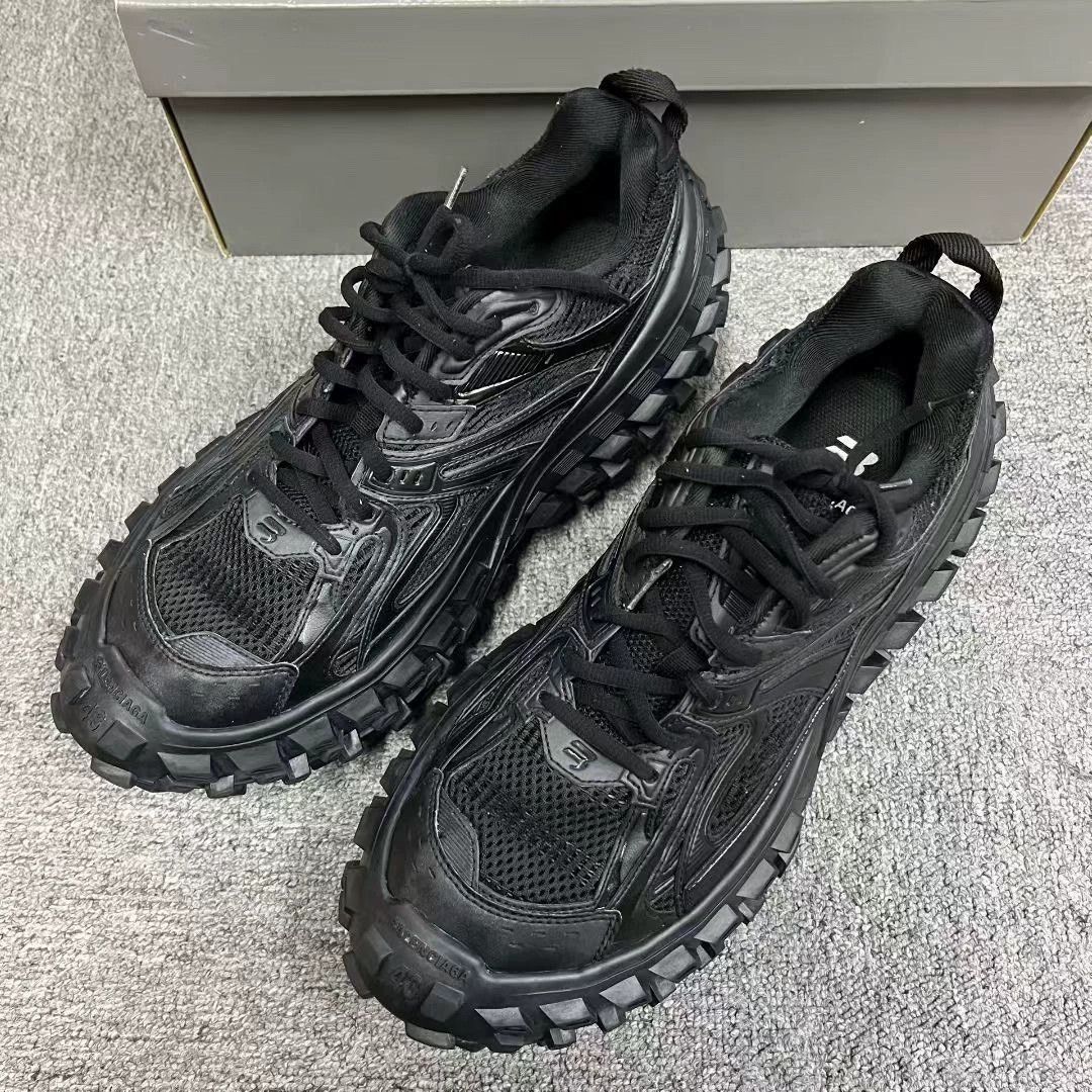 Balenciaga balenciaga black retro dad sneakers size 43 Size US 10 / EU 43 - 2 Thumbnail