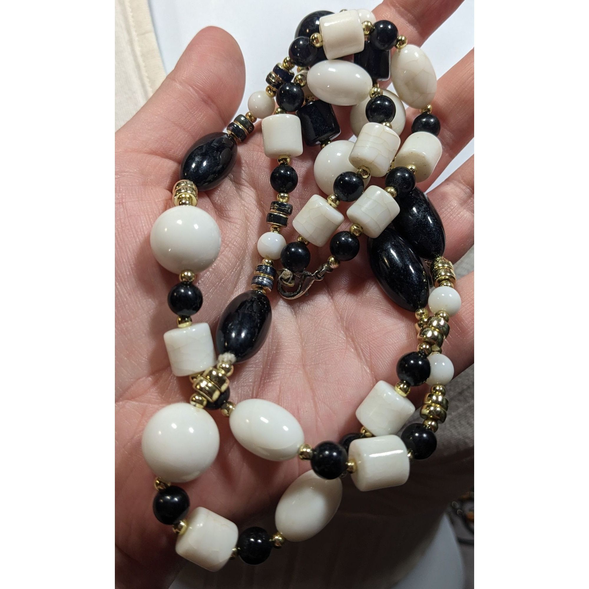 Other Retro Black White And Gold Tone Beaded Necklace Size ONE SIZE - 3 Thumbnail