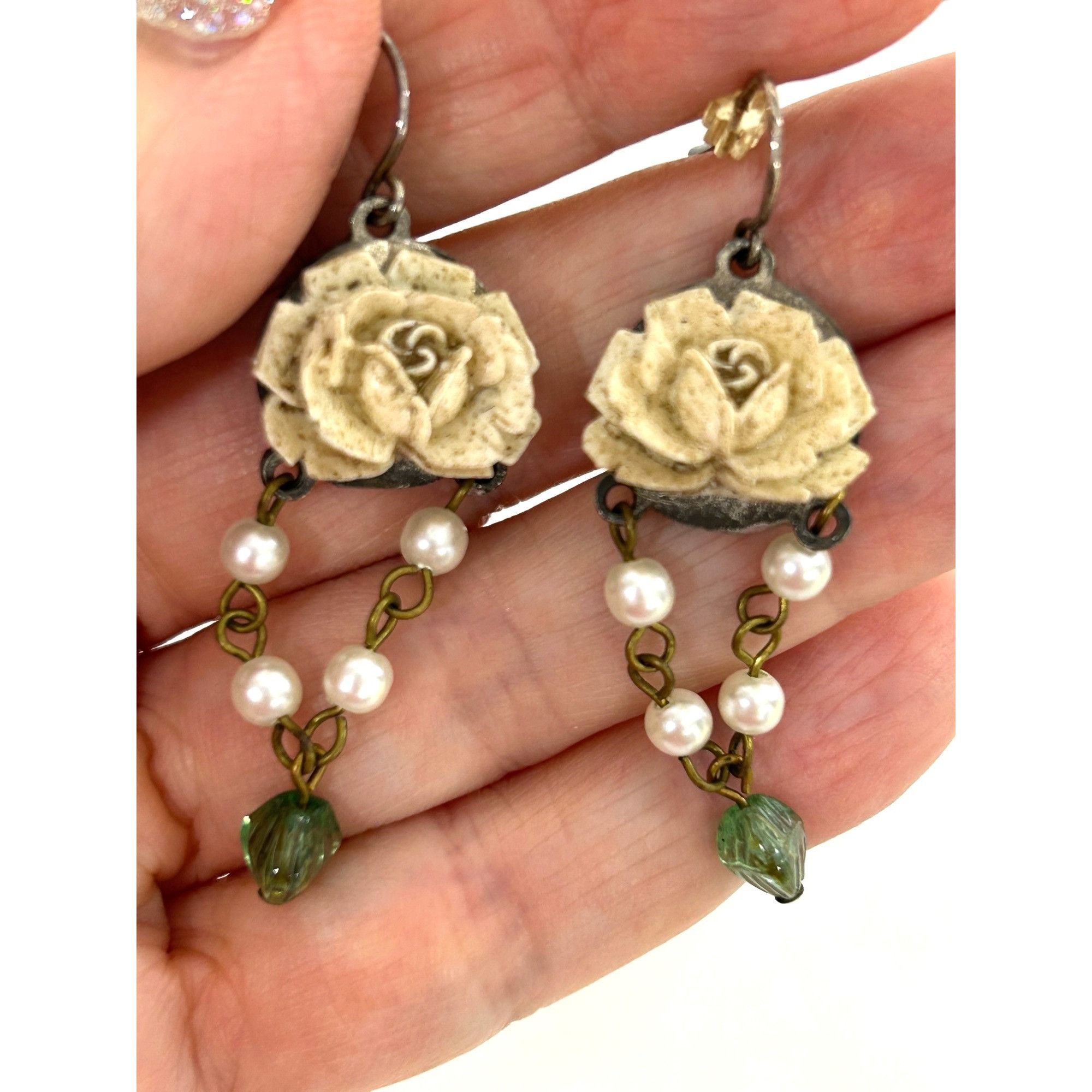 Other Victorian Vintage Earrings Roses Pearls Dangling French Hook Size ONE SIZE - 1 Thumbnail