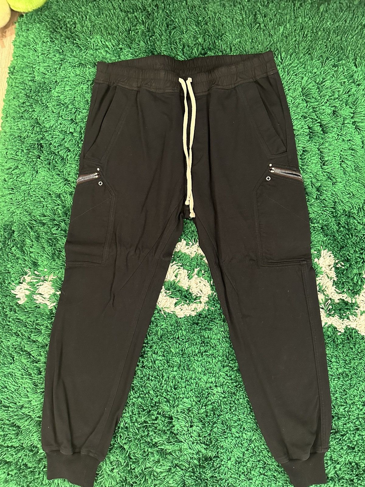 Rick Owens RICK OWENS jogger pants RU20F3396-BA 54IT Size US 38 / EU 54 - 1 Thumbnail