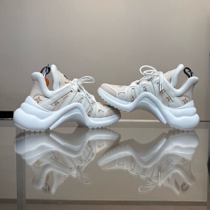 Louis Vuitton Louis Vuitton Archlight Casual Sneakers for Women Size US 7 / IT 37 - 8 Thumbnail