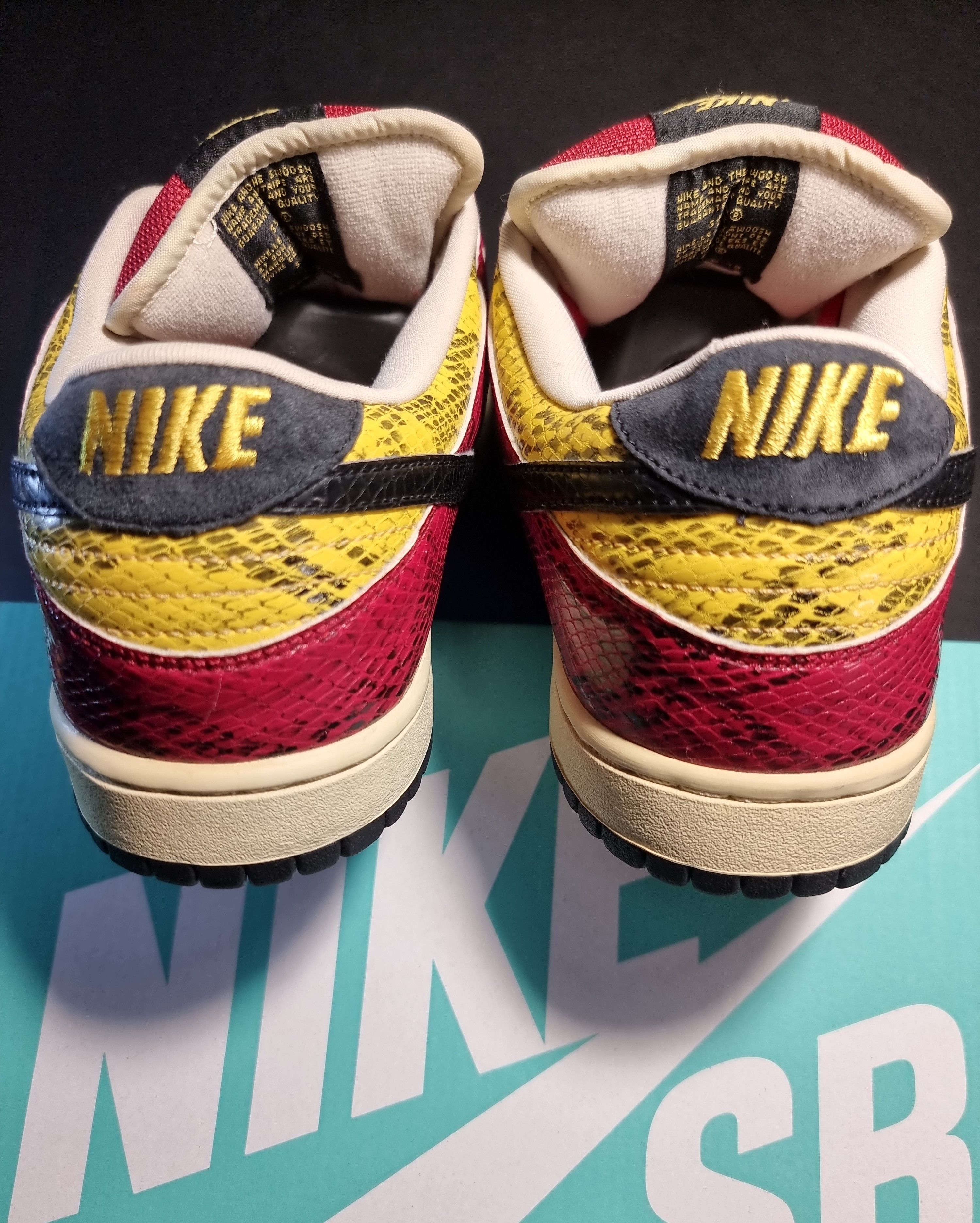 Nike SB Nike SB Dunk Low Coral Snake Size US 11 / EU 44 - 9 Thumbnail