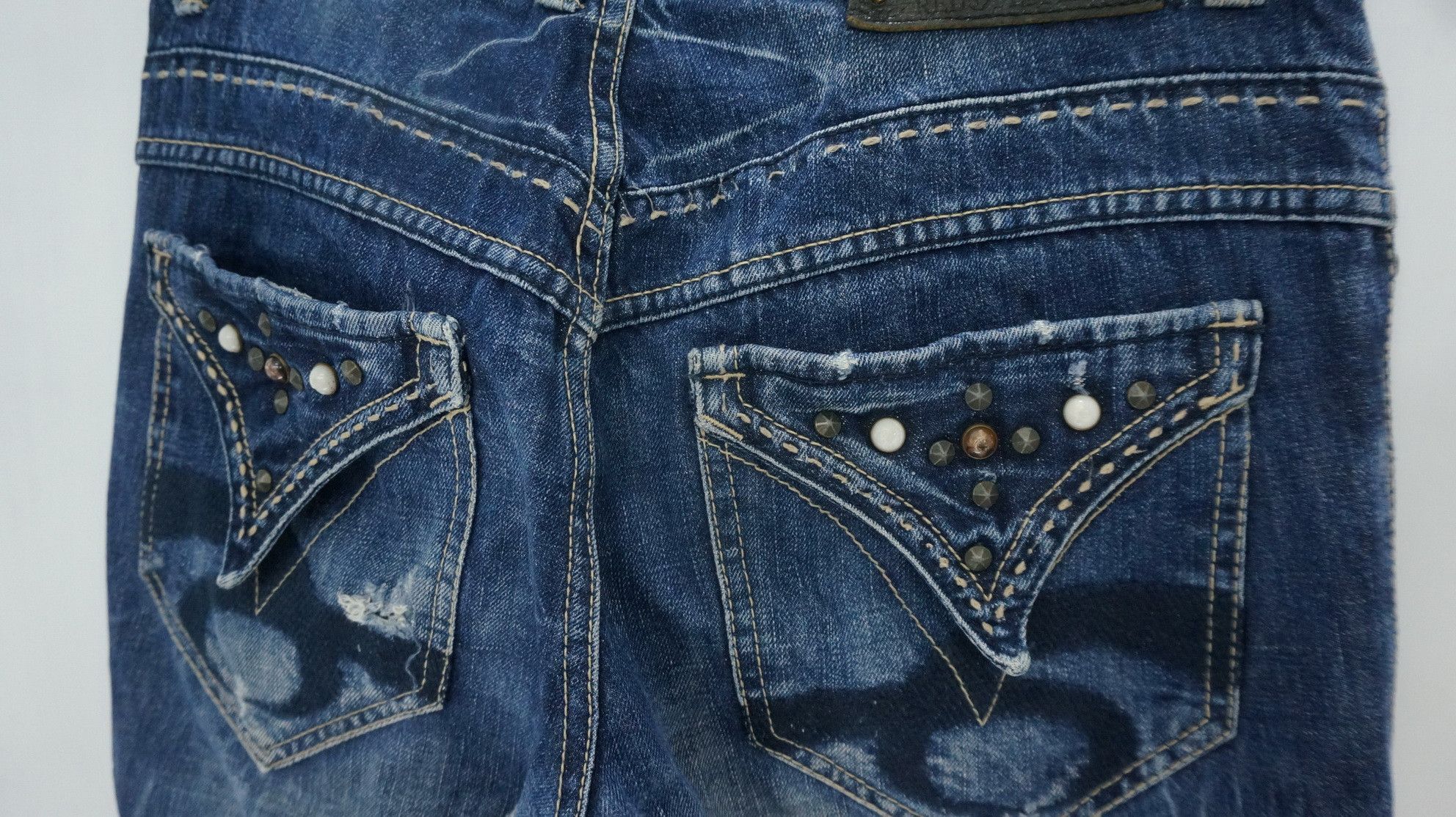 Japanese Brand Red Pepper Japan Co Reworked Embroidered Beads Pocket Jeans Size US 29 - 7 Thumbnail